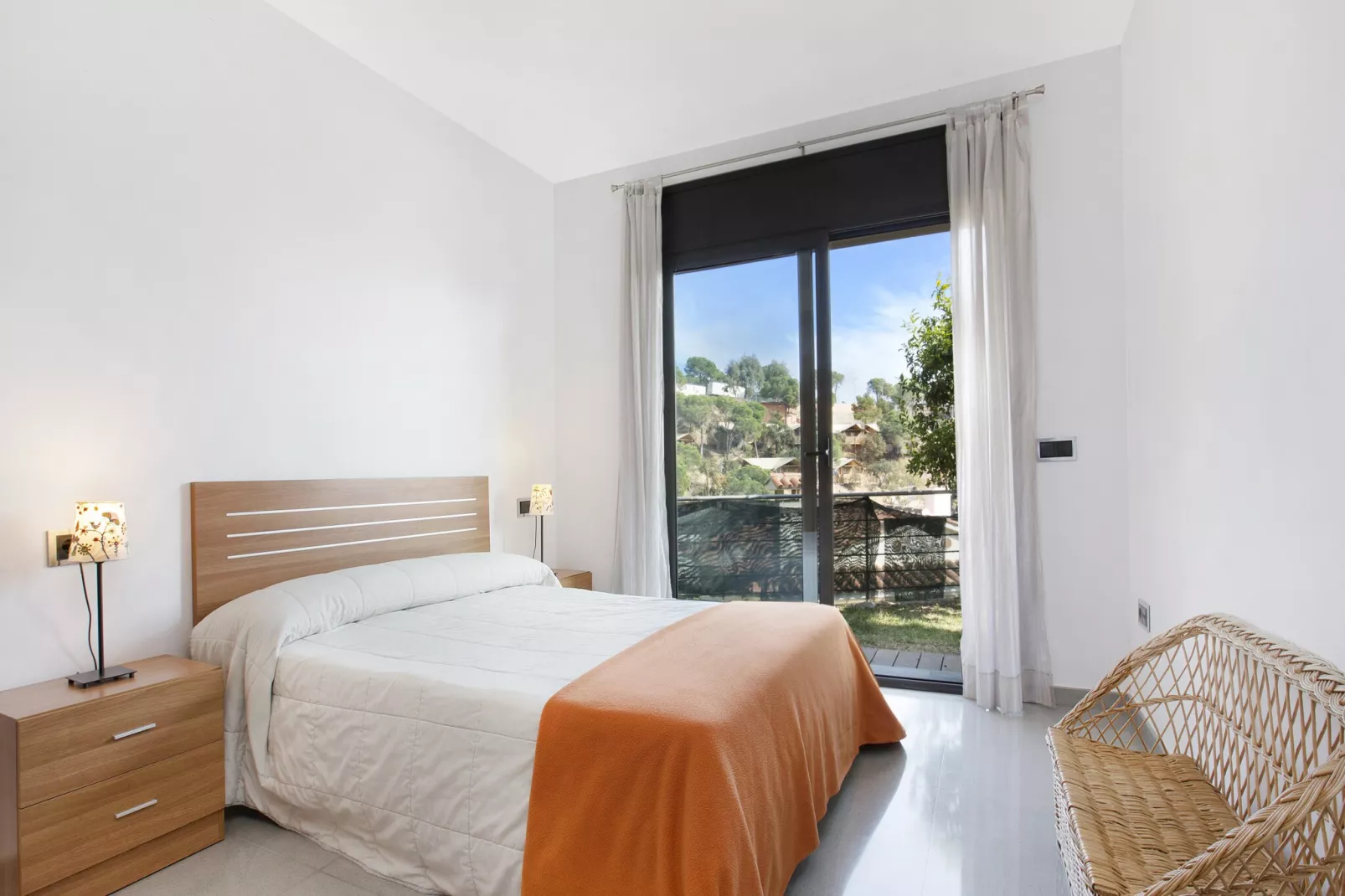 Santi-Bedroom