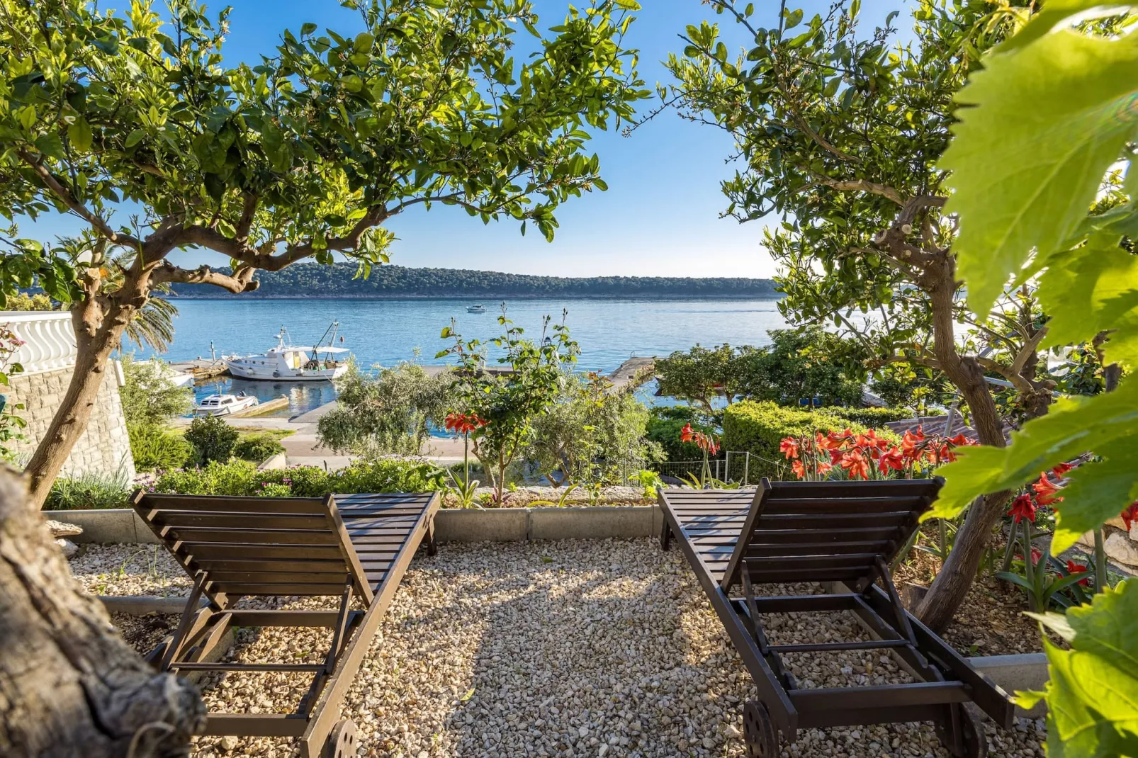 Apartments Jurica - Apt 4 with Sea View-Gärten Sommer