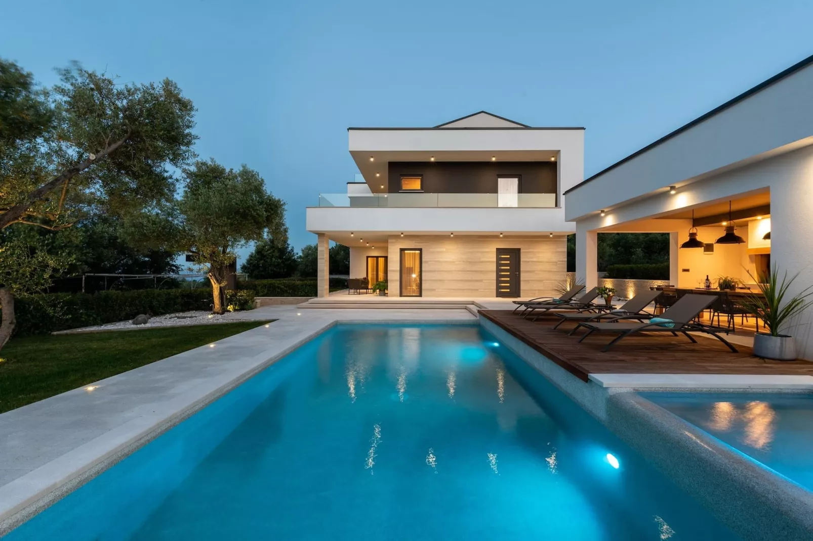 Luxurious Villa Laurea-Pool