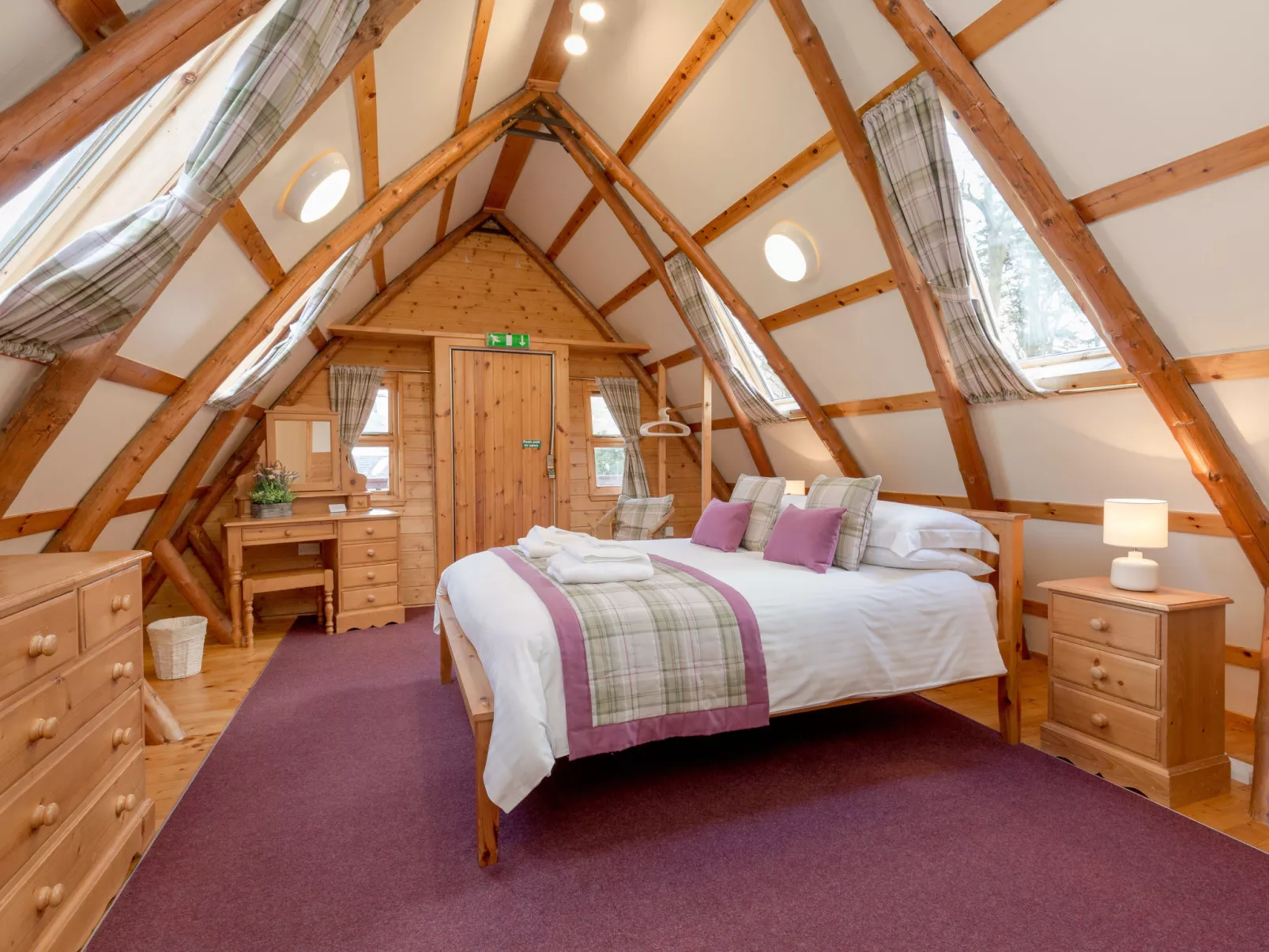 Rabbie Burns Lodge-Dedans