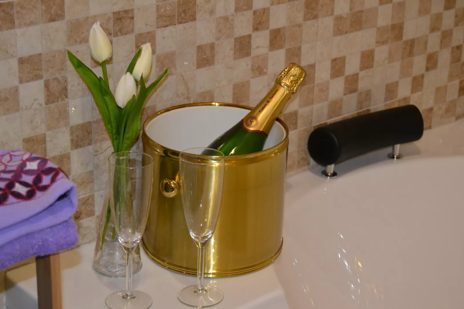 El Dolmen-Bathroom