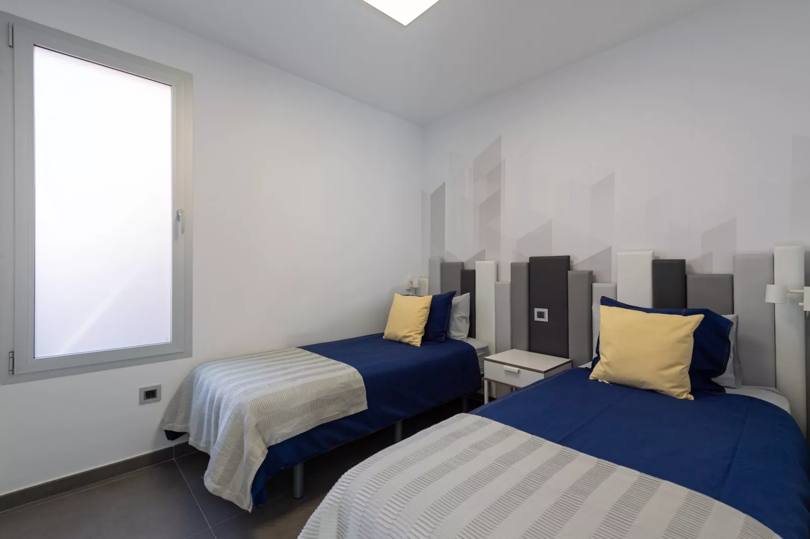 Isla-Bedroom
