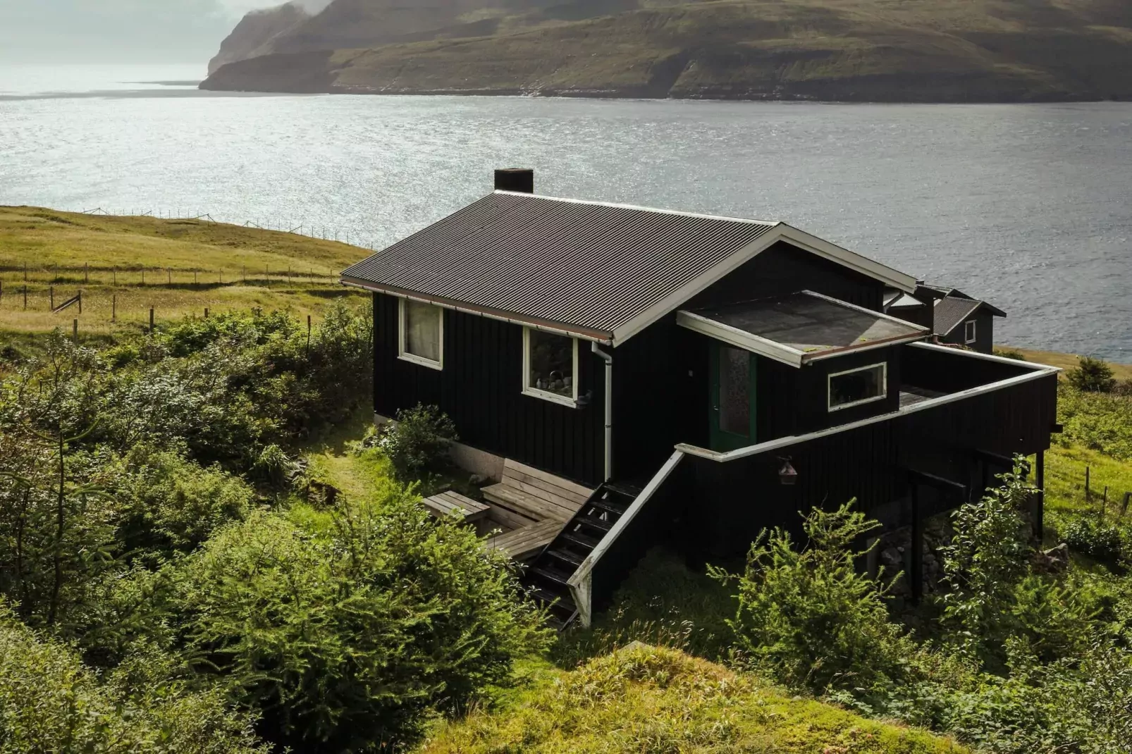 Tranquil Haven near Torshavn - By Traum Ferienwohnungen-Water view