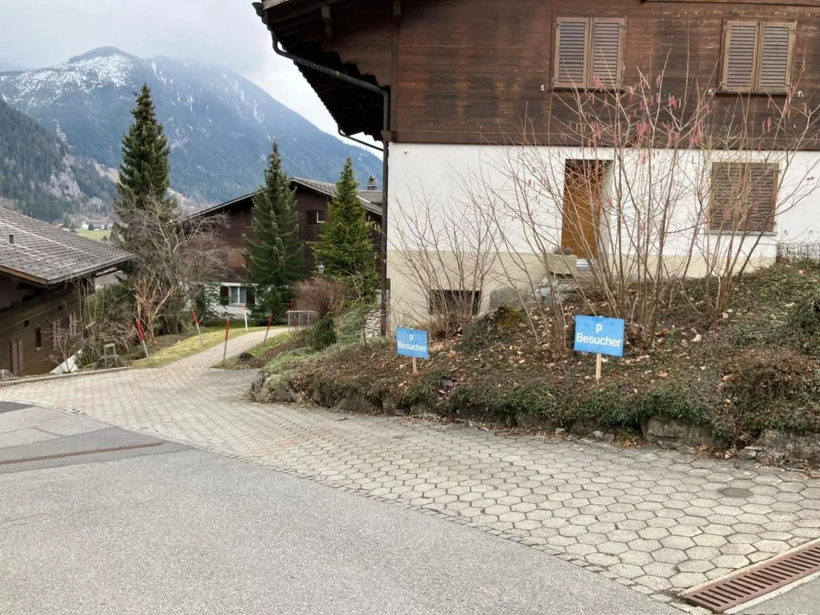 Hübeli (Streit)-Dedans