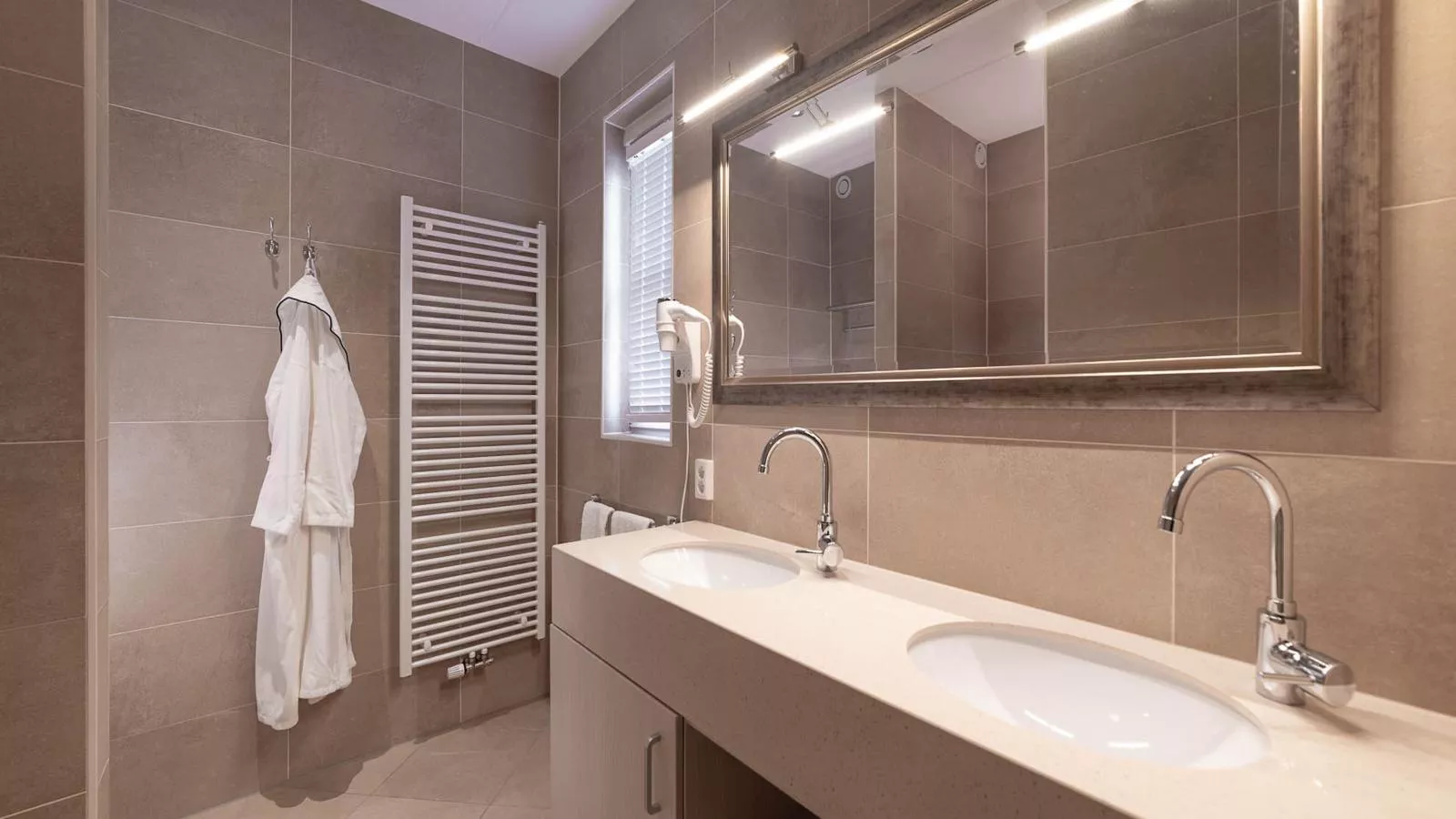 Coast Comfort-Bathroom