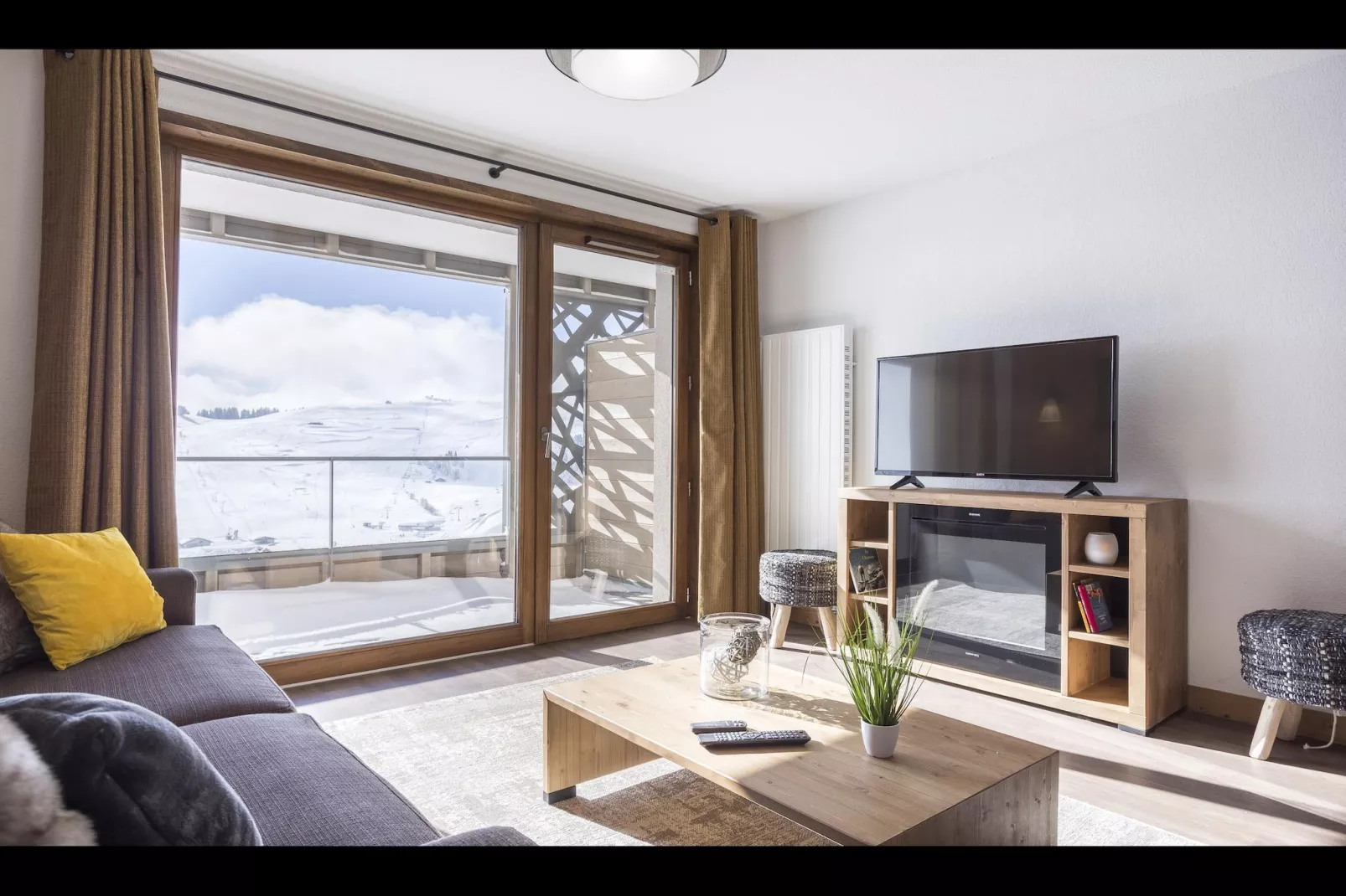 SAISIES_S8L-Living room