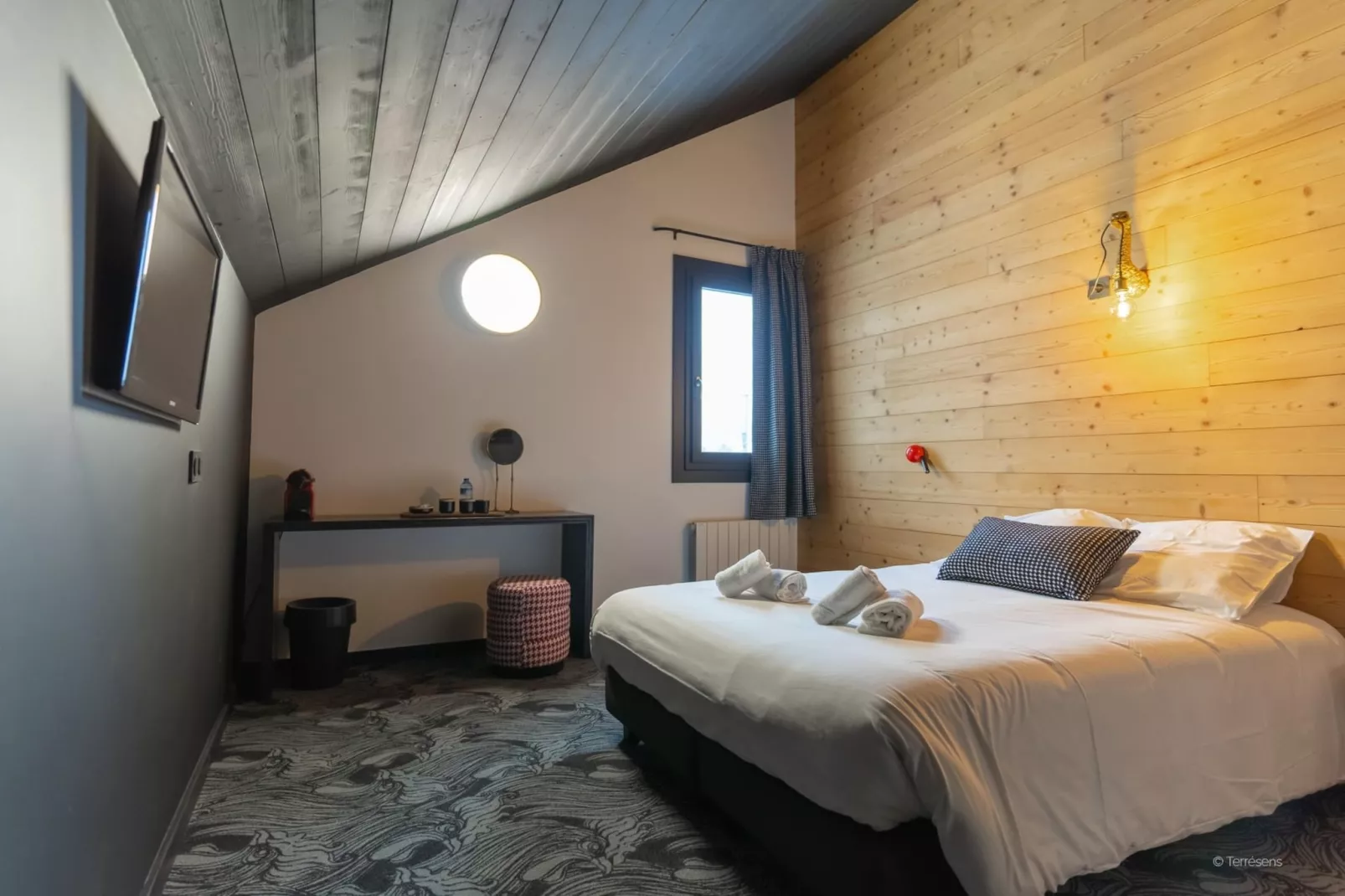 Le Cristal Lodge-RD2S-Bedroom