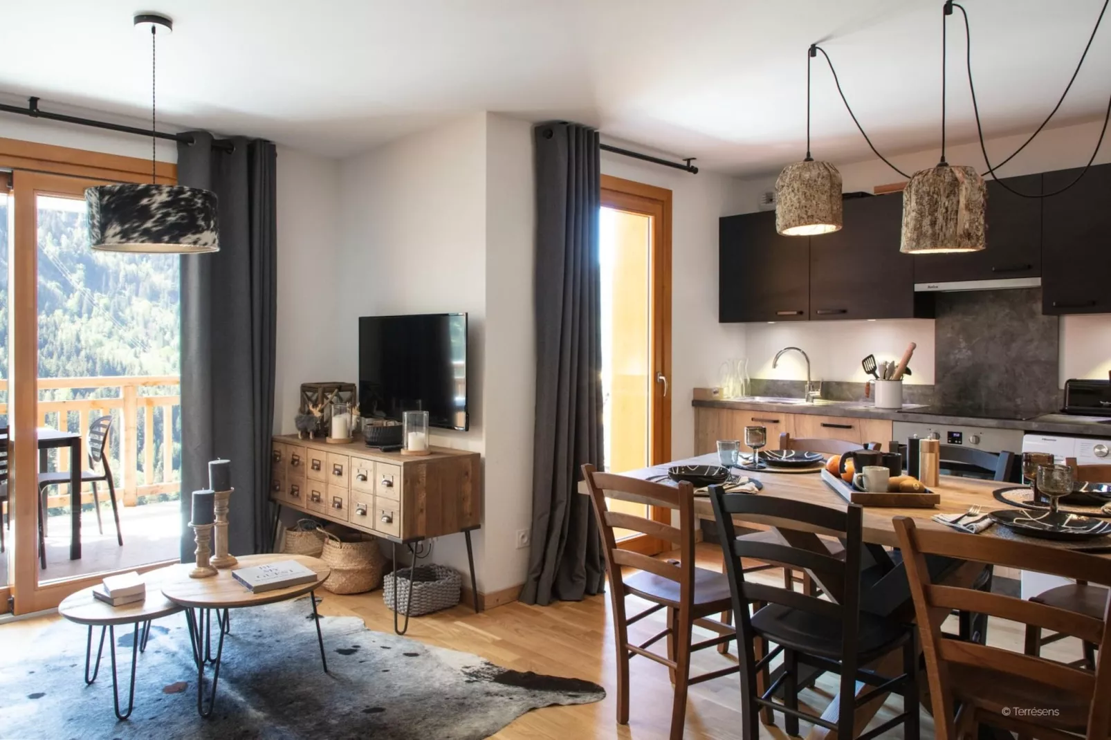 VAUJANY Edelweiss-A26P-Dining room