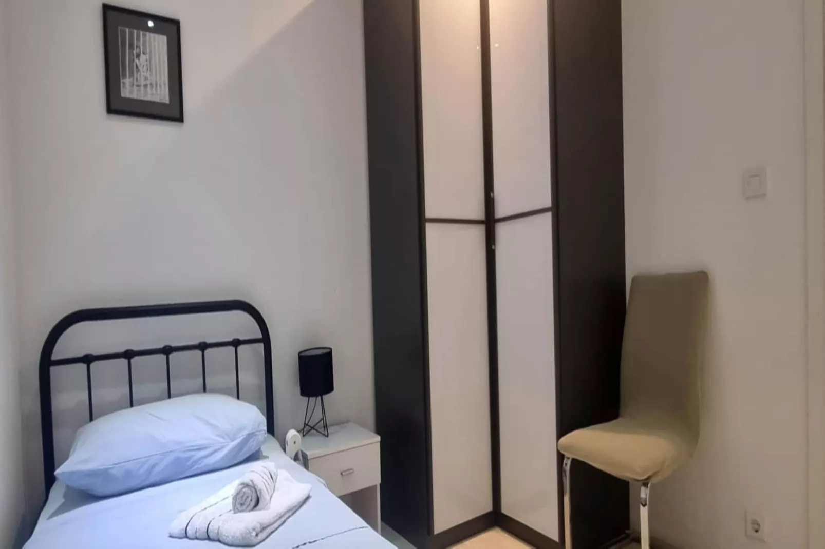 Apartment Viva - three bedroom apartment-Chambre