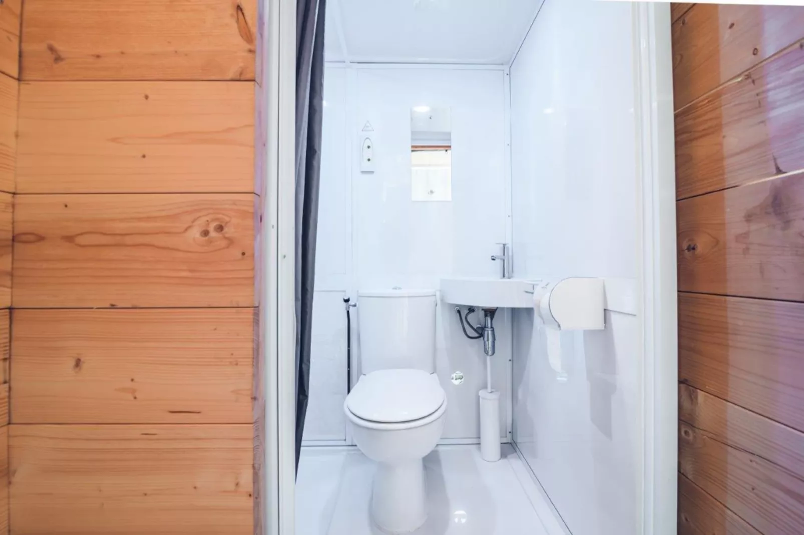 Tent Villa | 2 - 6 people-Bathroom