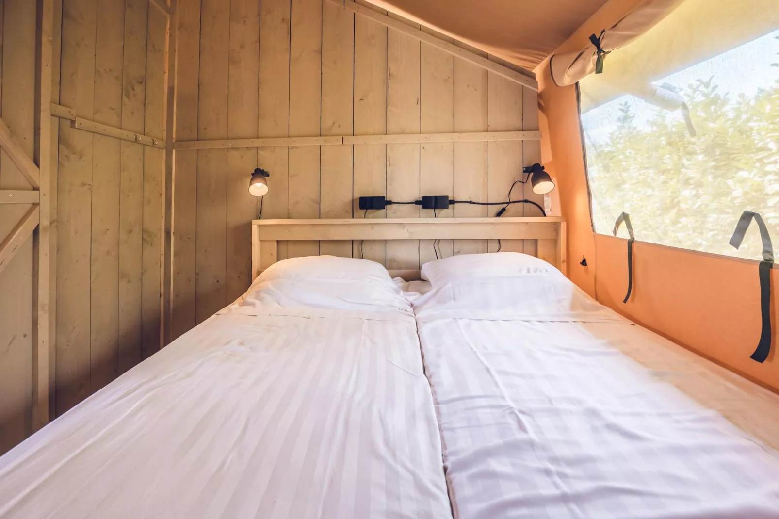 Safari tent 'Edelhert' | 2 - 8 pers-Schlafzimmer