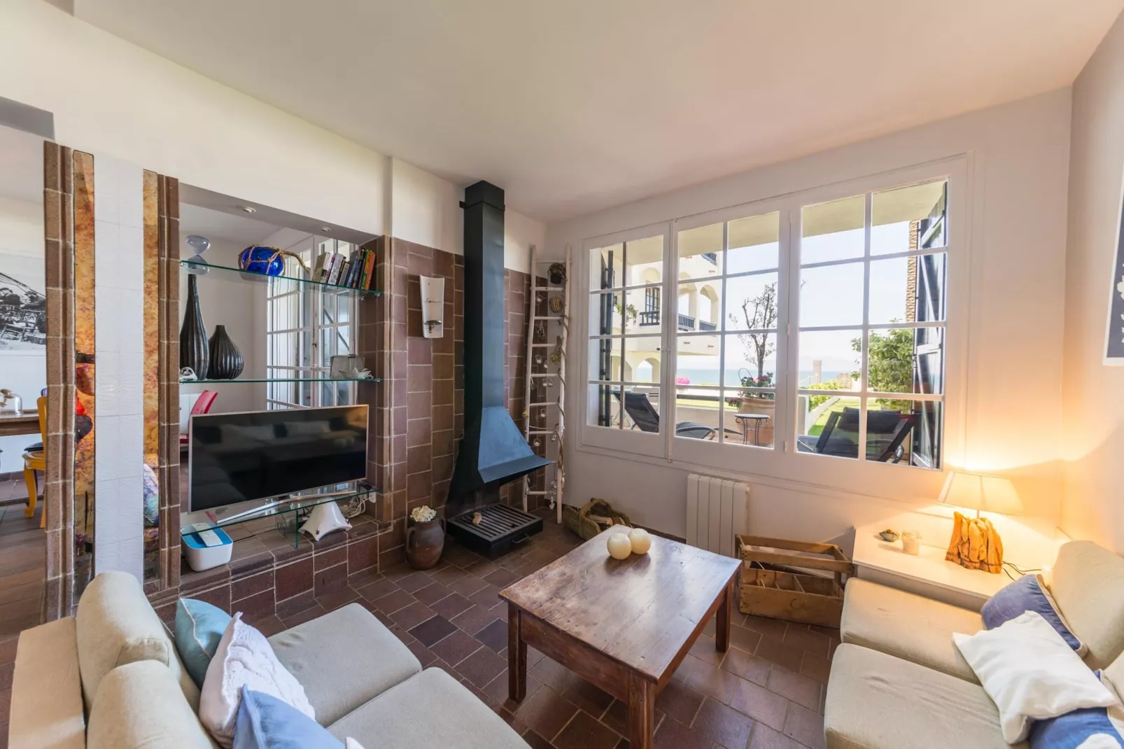 Diana-Living room