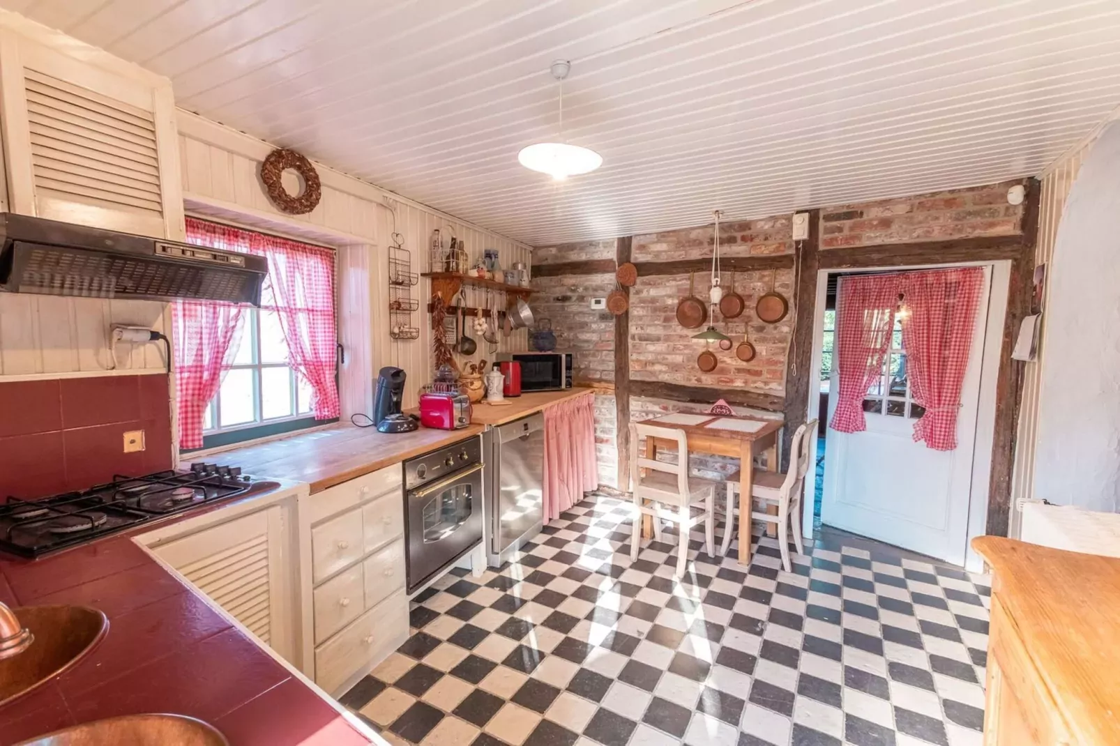 Maison Ardennaise-Kitchen