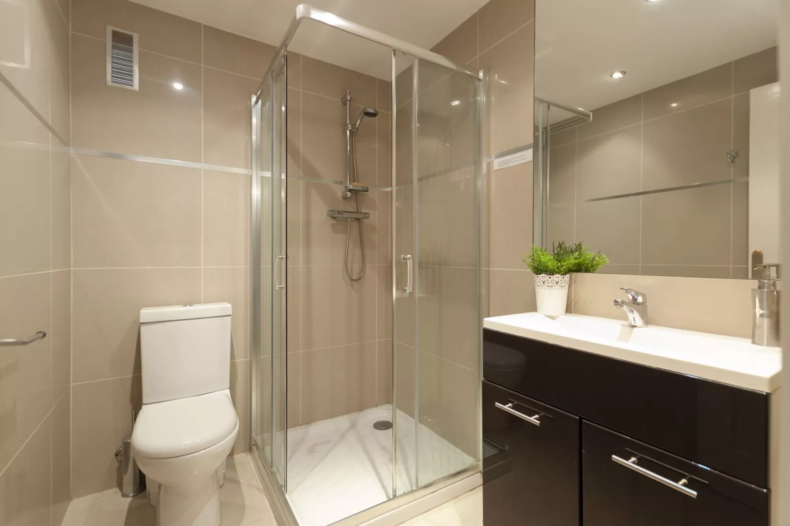 1085 DALLAS vista Mar-Bathroom