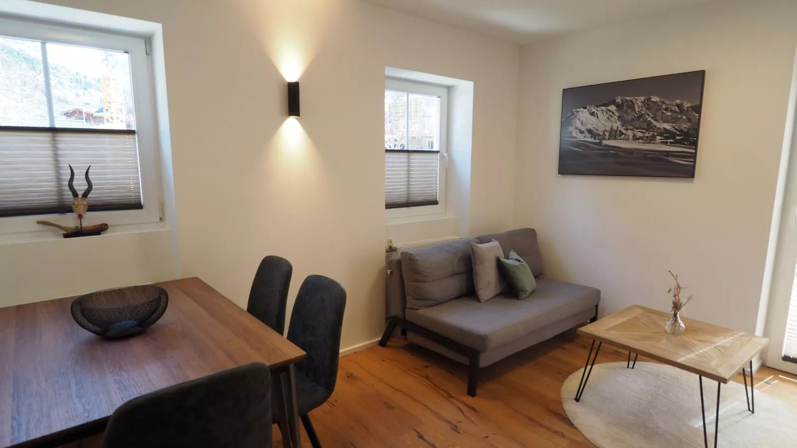 Leni Top 3-Living room