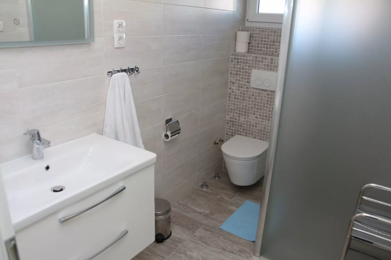 Apartments Gojevic - two bedroom apartment A1-Salle de bain