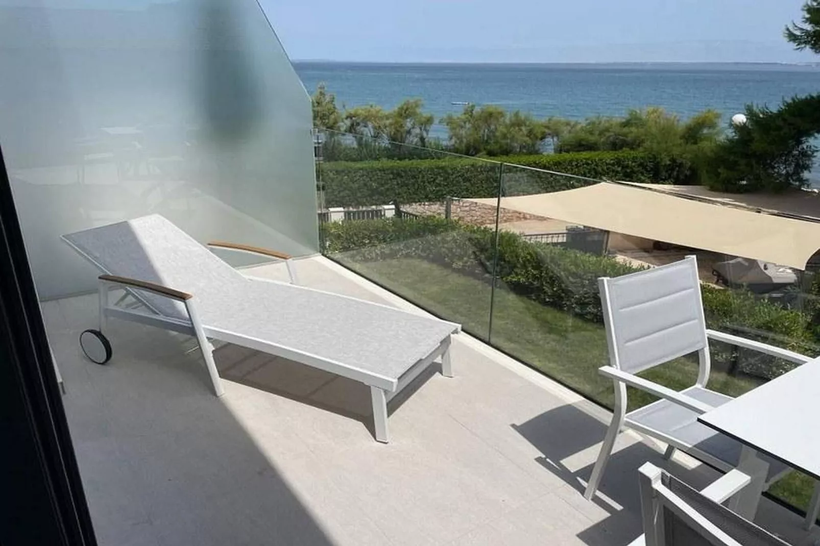 Apartments Marvi - one bedroom apartment (Left)-Terrassenbalkon