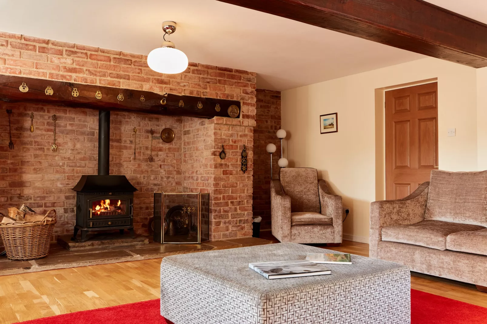 Meadow View-Living room