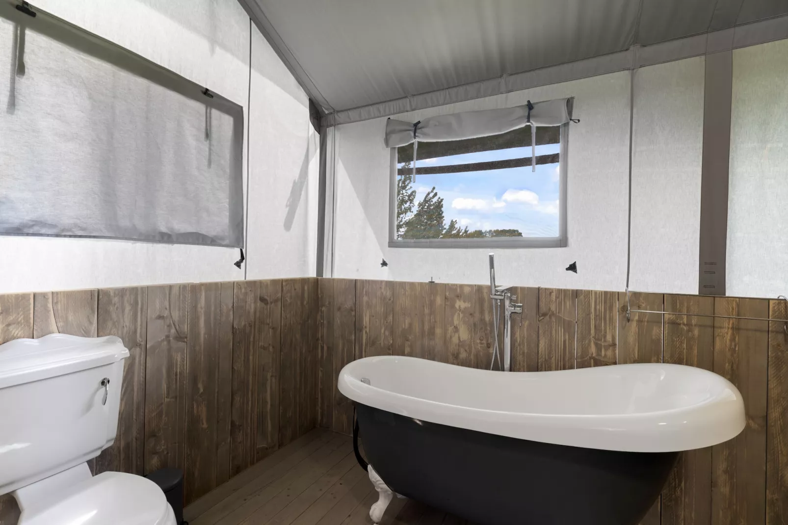 The Herdwick Safari Tent-Bathroom