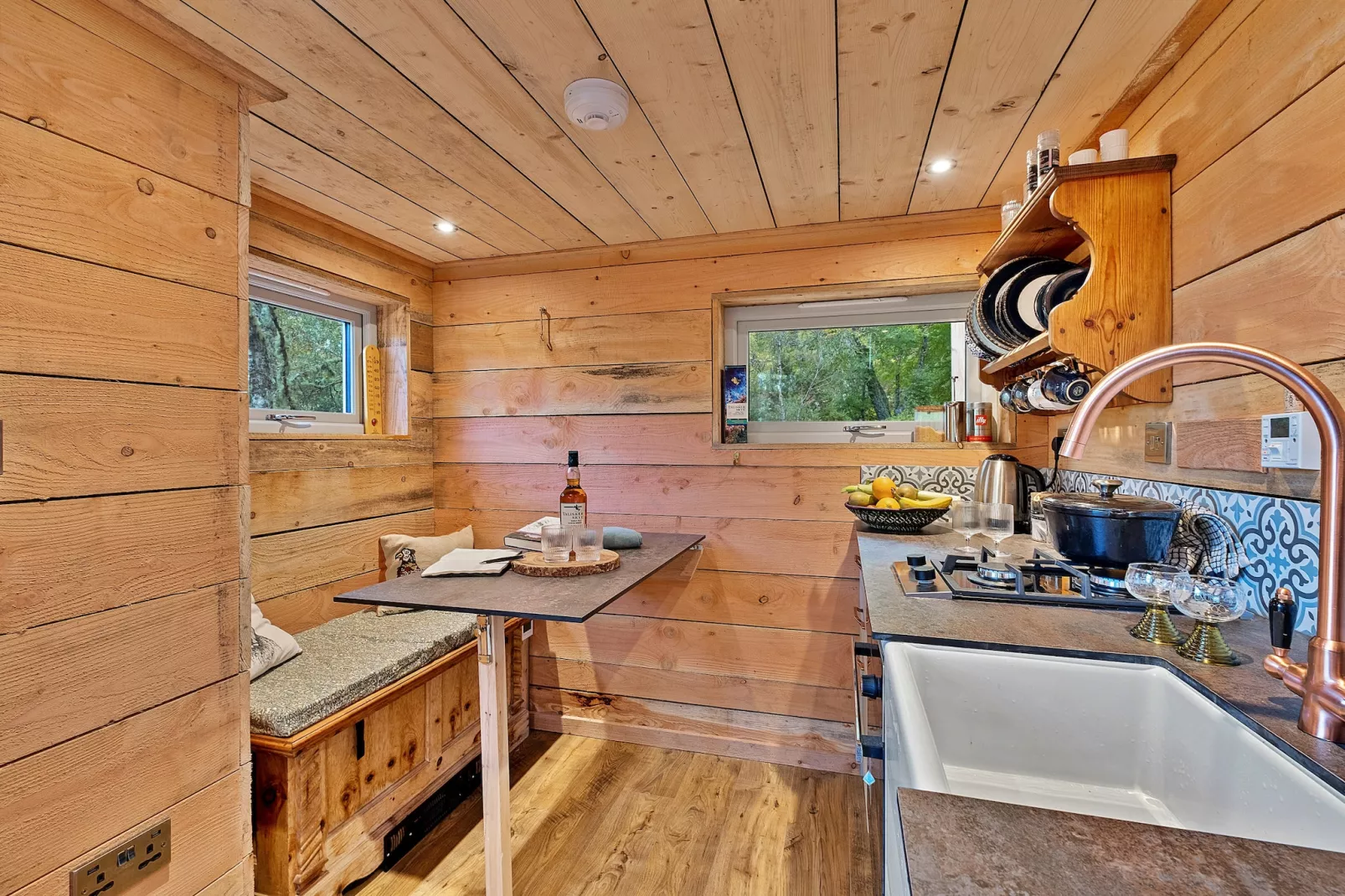 Cosagach Falls Cabin-Küche