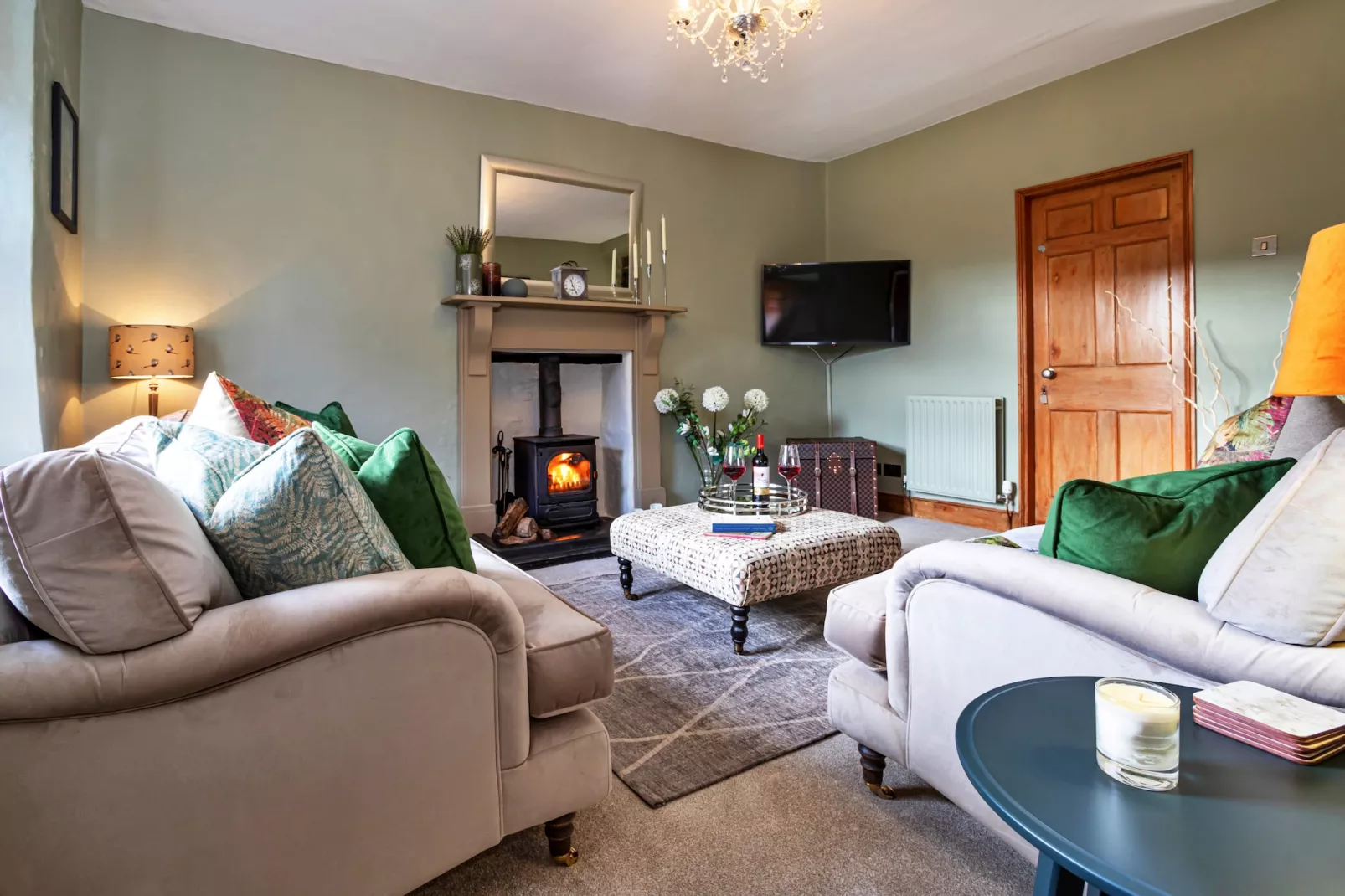 Ivy Cottage-Living room