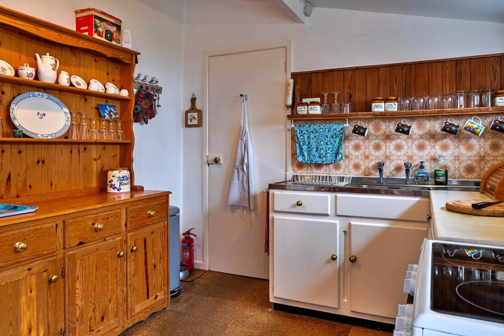Lewcott-Kitchen