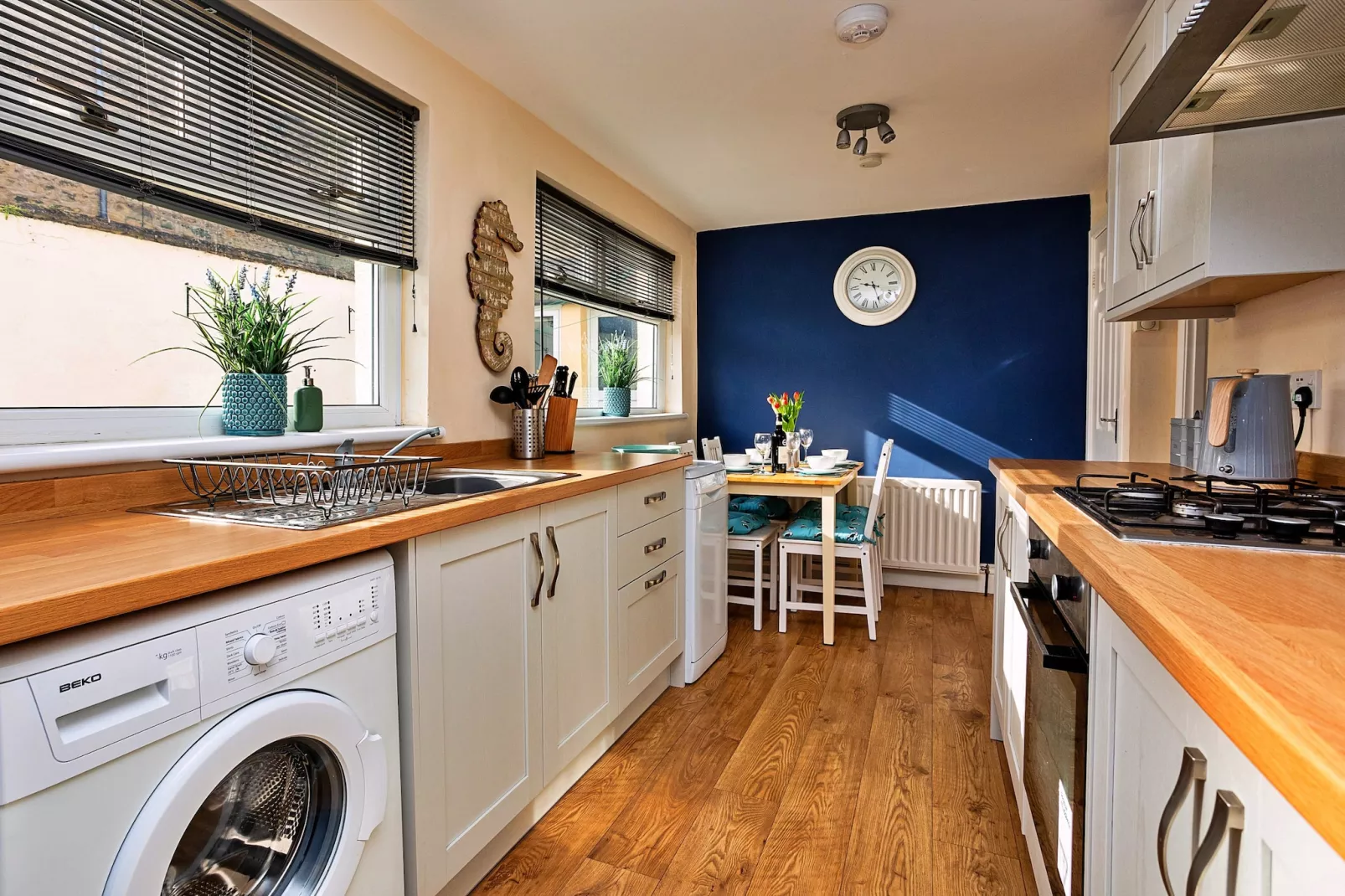 Byron Street-Kitchen