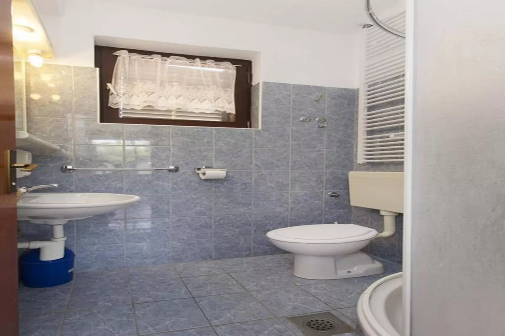 Apartments Pletikosa Gaj - A4-Bathroom