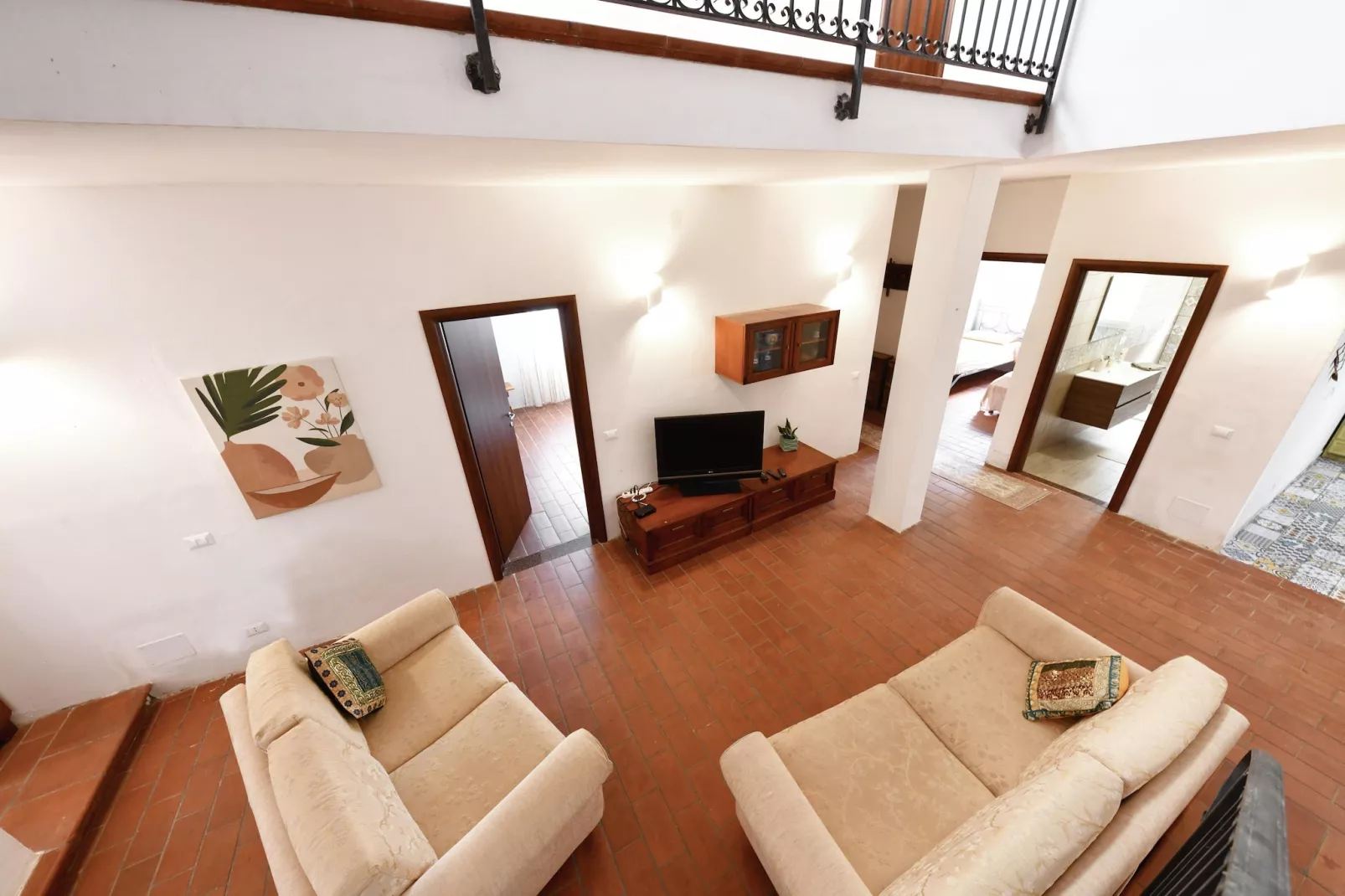 Villa Giugiò mit Privatpool-Living room