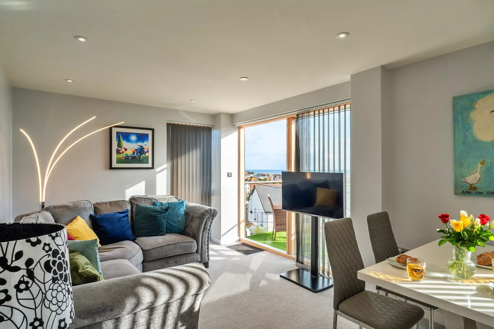 Number 10, Montpellier Apartments-Living room