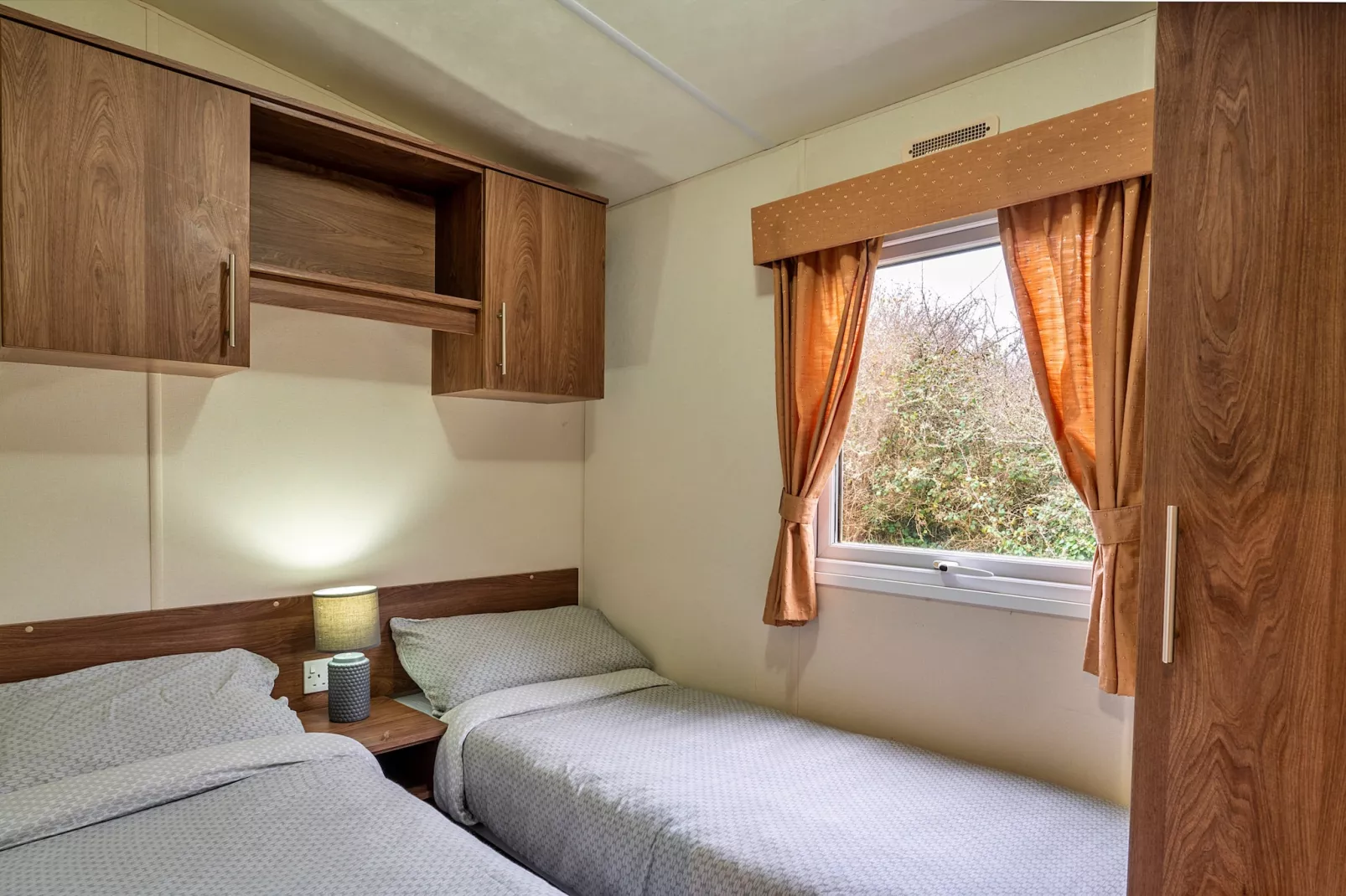 Phoenix Retreat-Bedroom