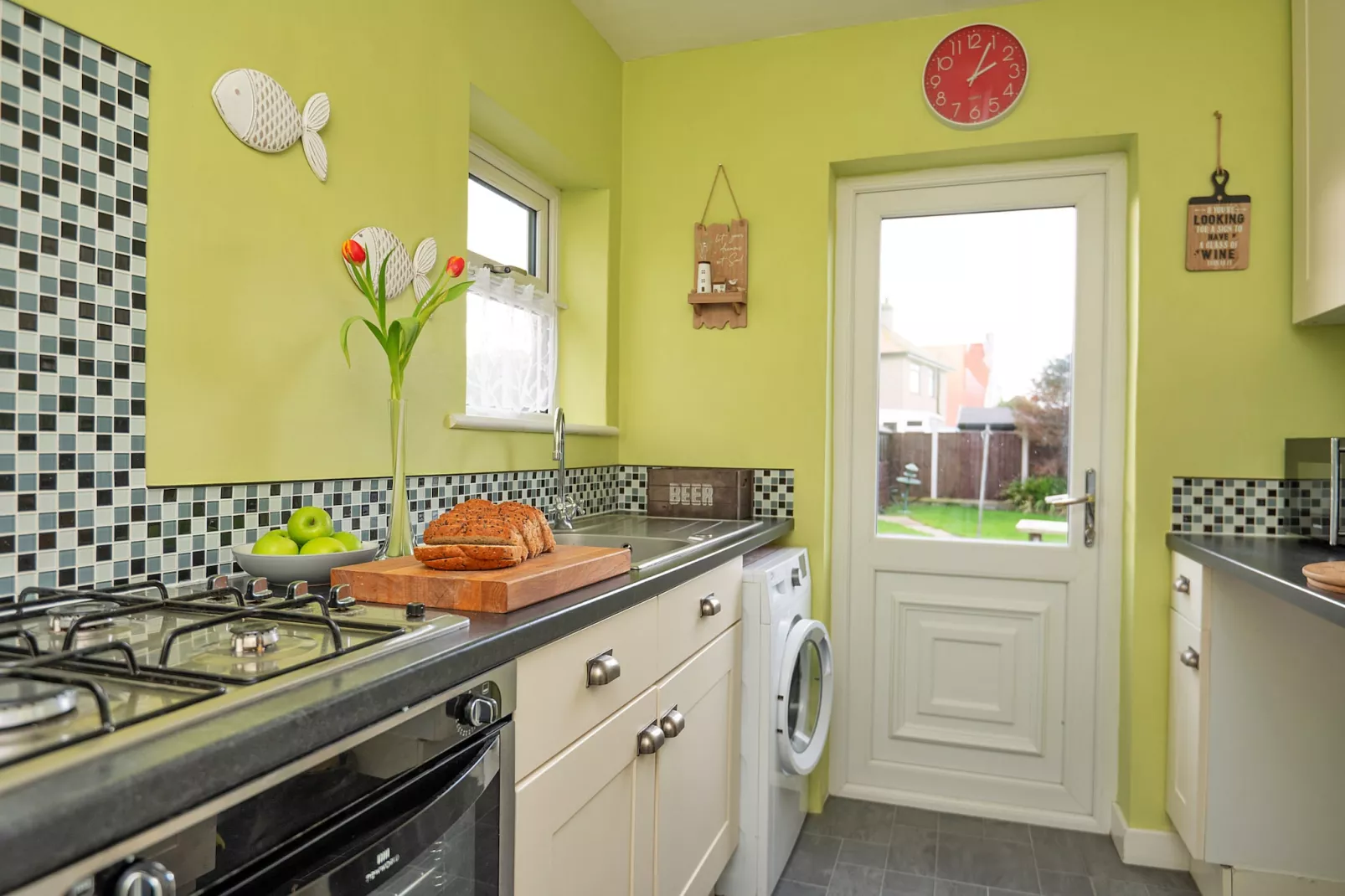 Llys Llewellyn-Kitchen