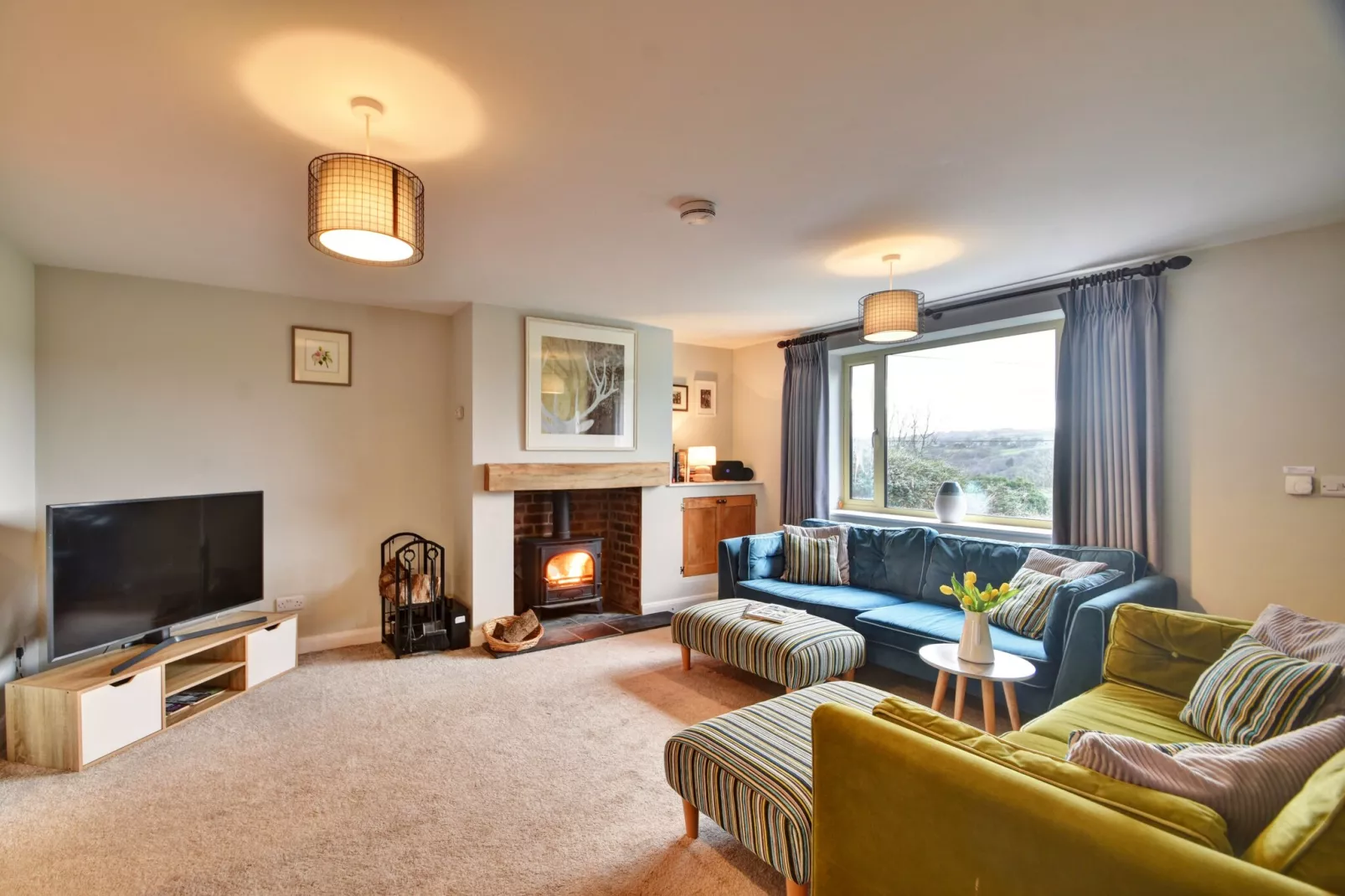 Heather Lea-Living room