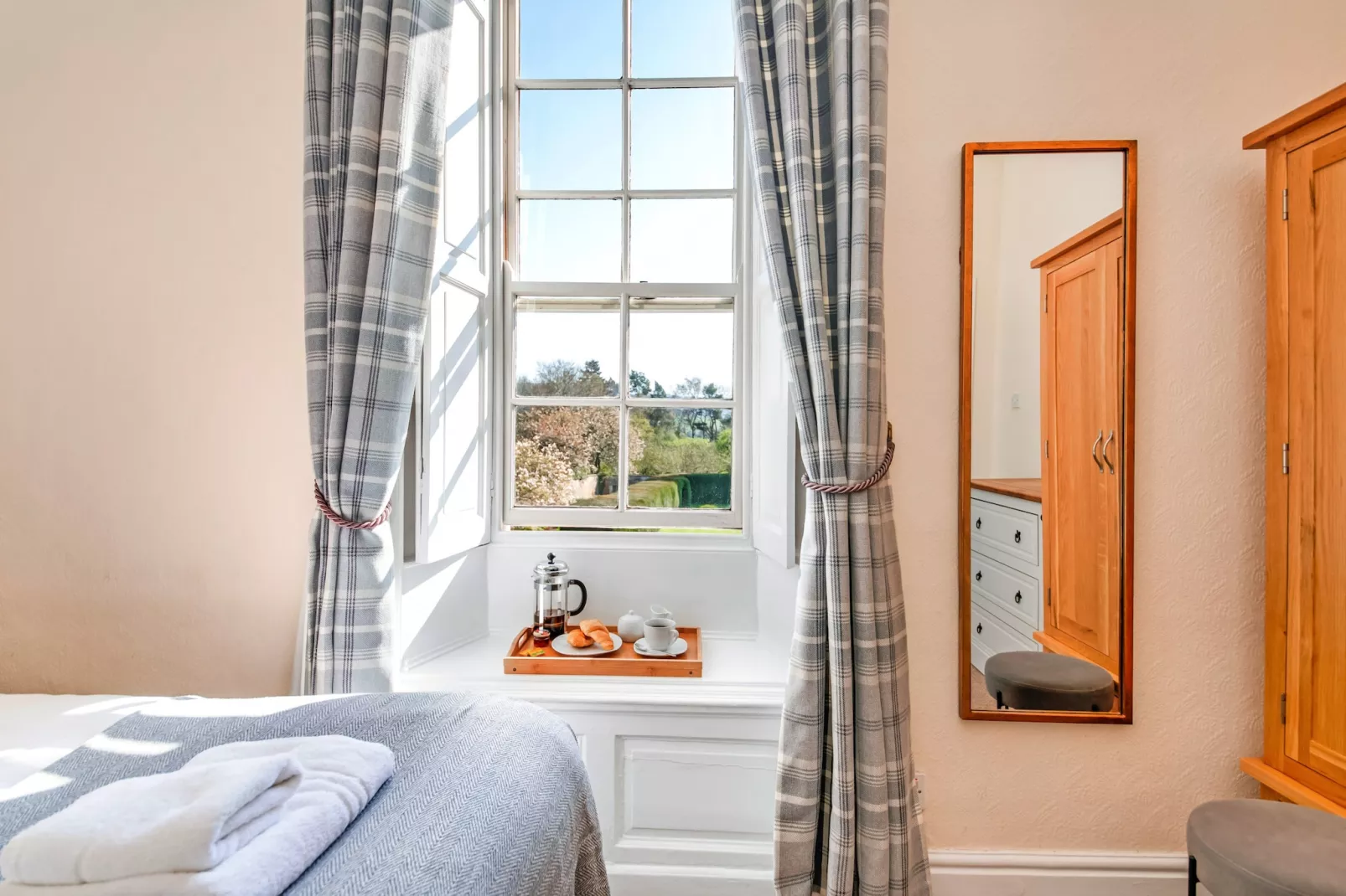 Sutton Hall Apt-Schlafzimmer