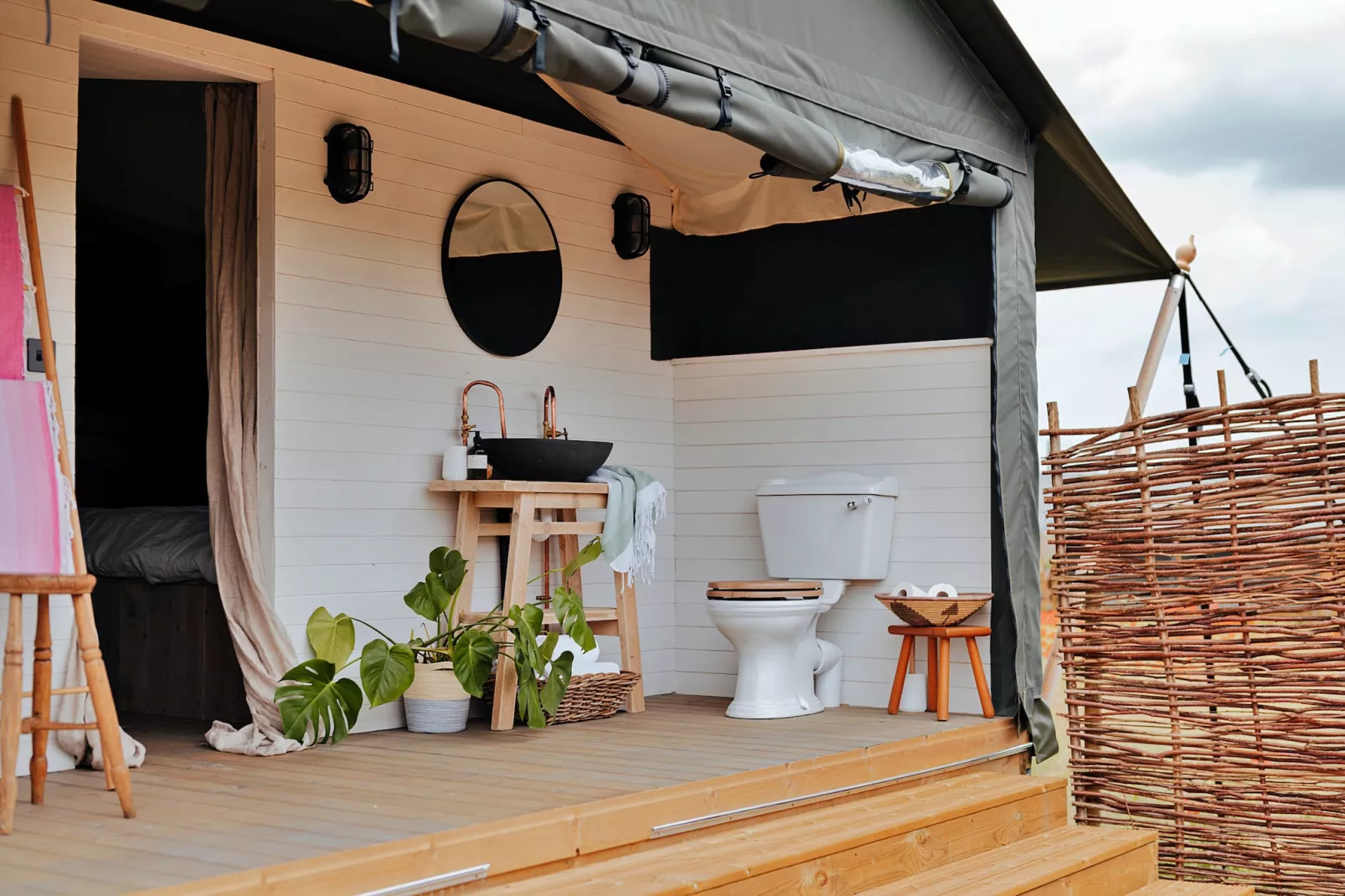 Foxley Lodge-Bathroom