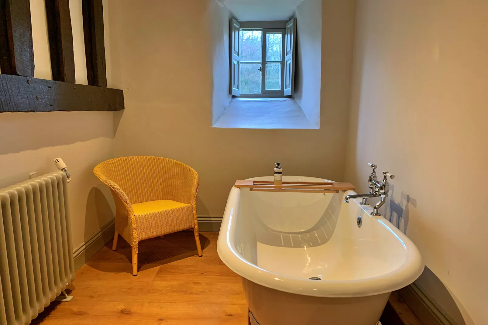 Ingleby Manor - South Front-Bathroom