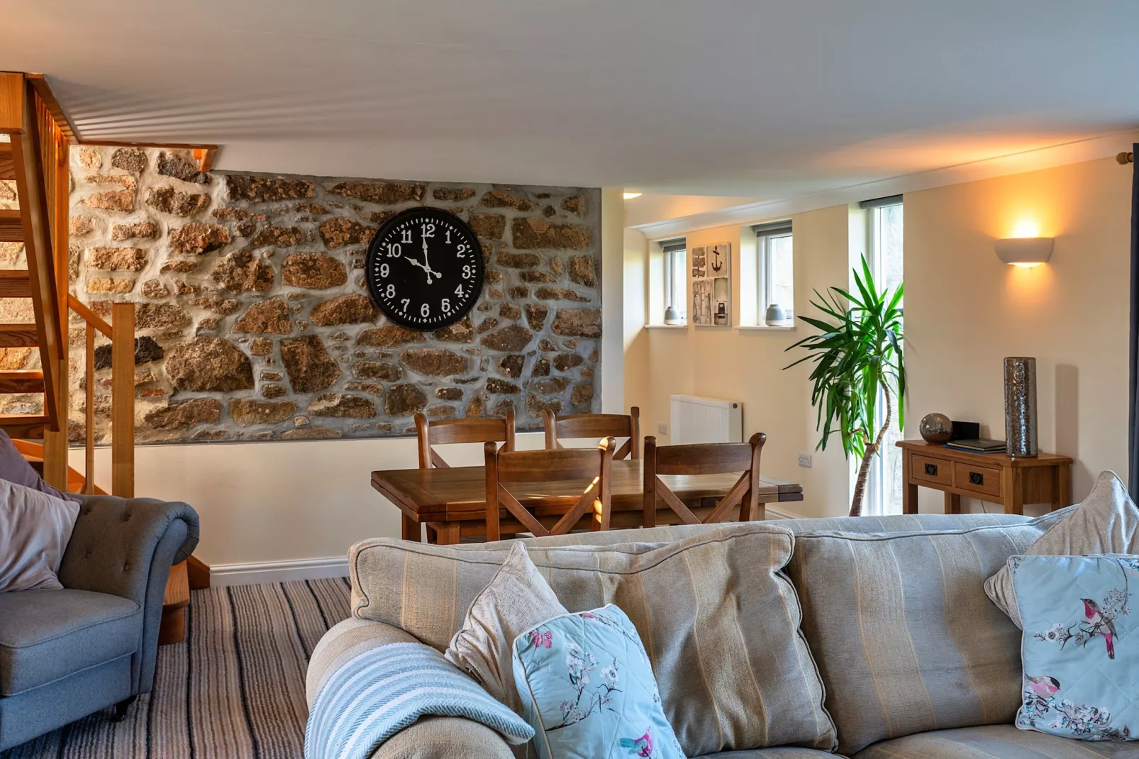 Trennal Barn-Living room