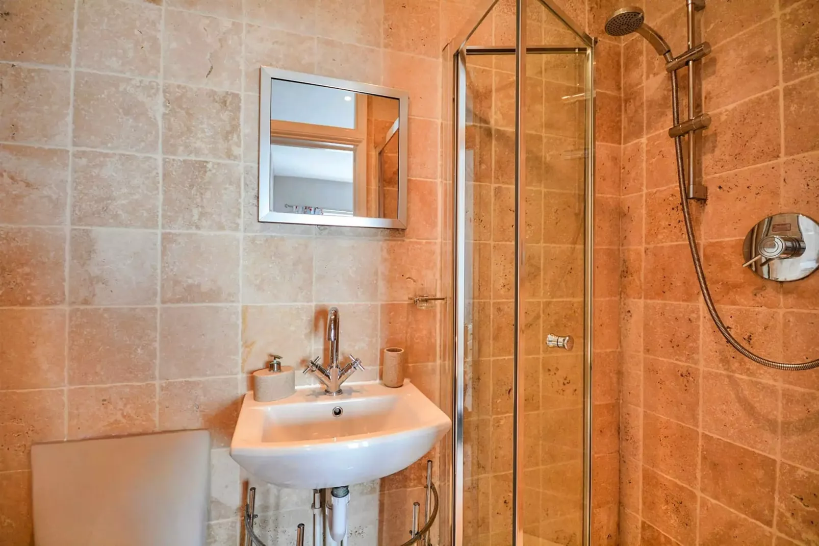 Rock House, Kingsand-Bathroom