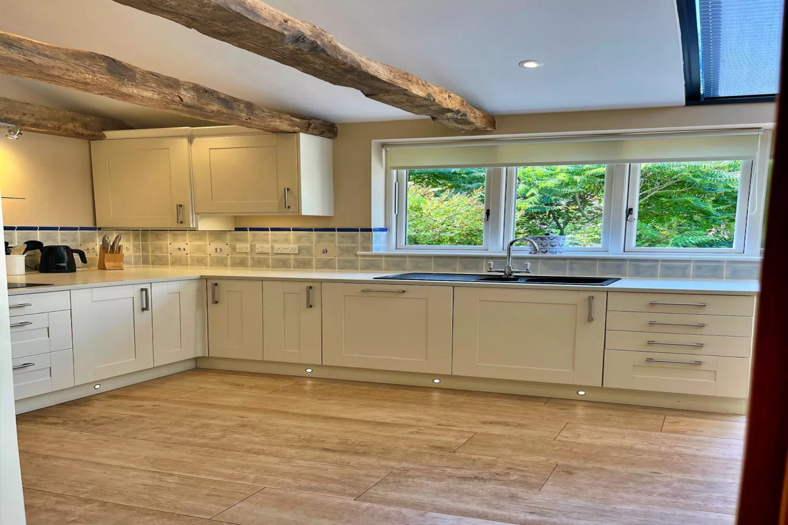 Berry Pen Cottage-Kitchen