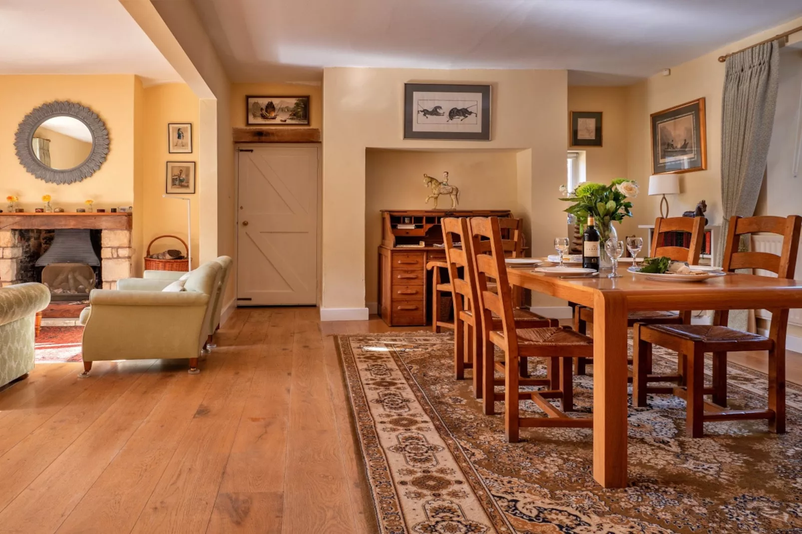 Lodge Cottage-Dining room