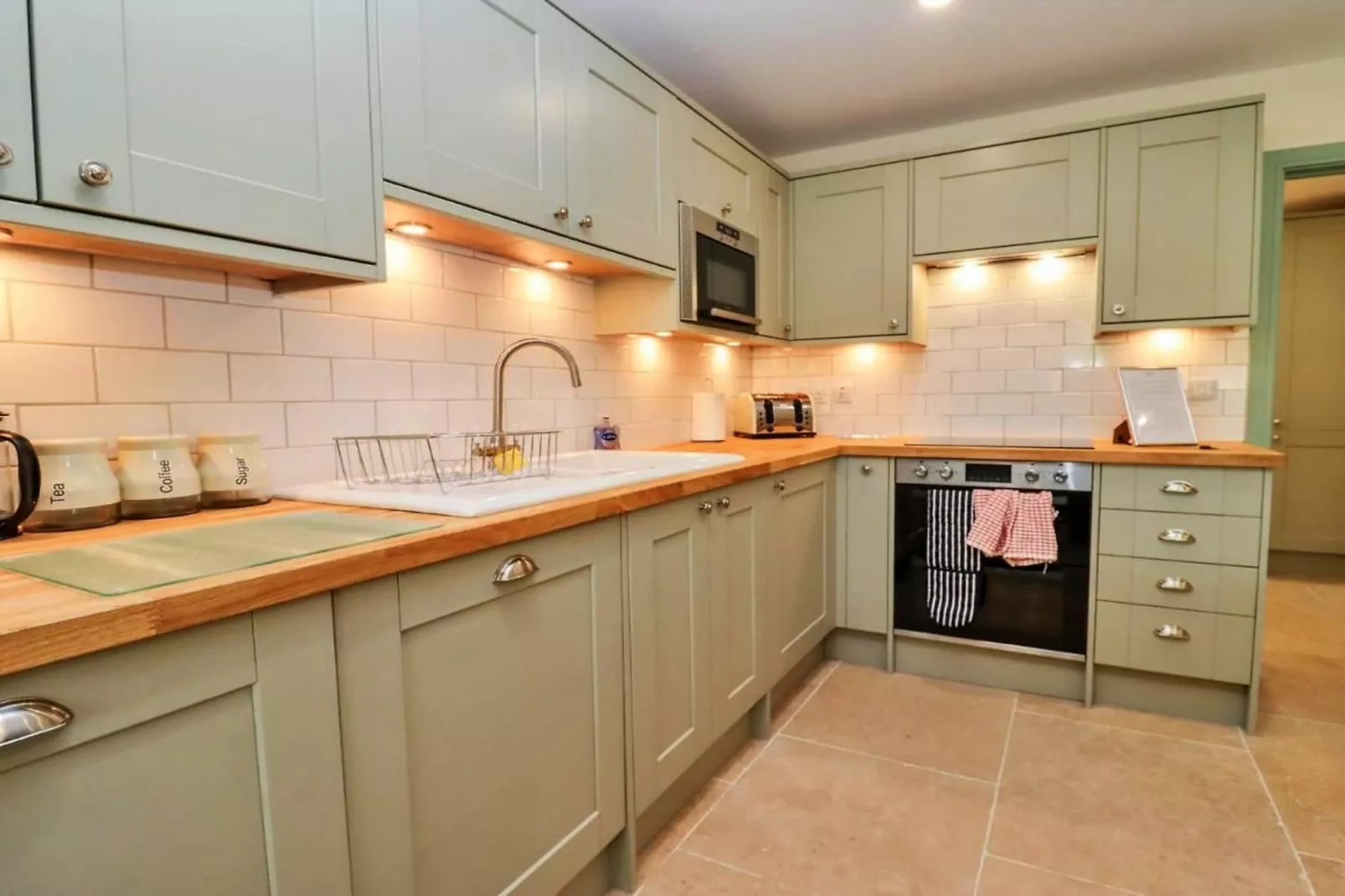 Little Rissington - Barn Three-Kitchen