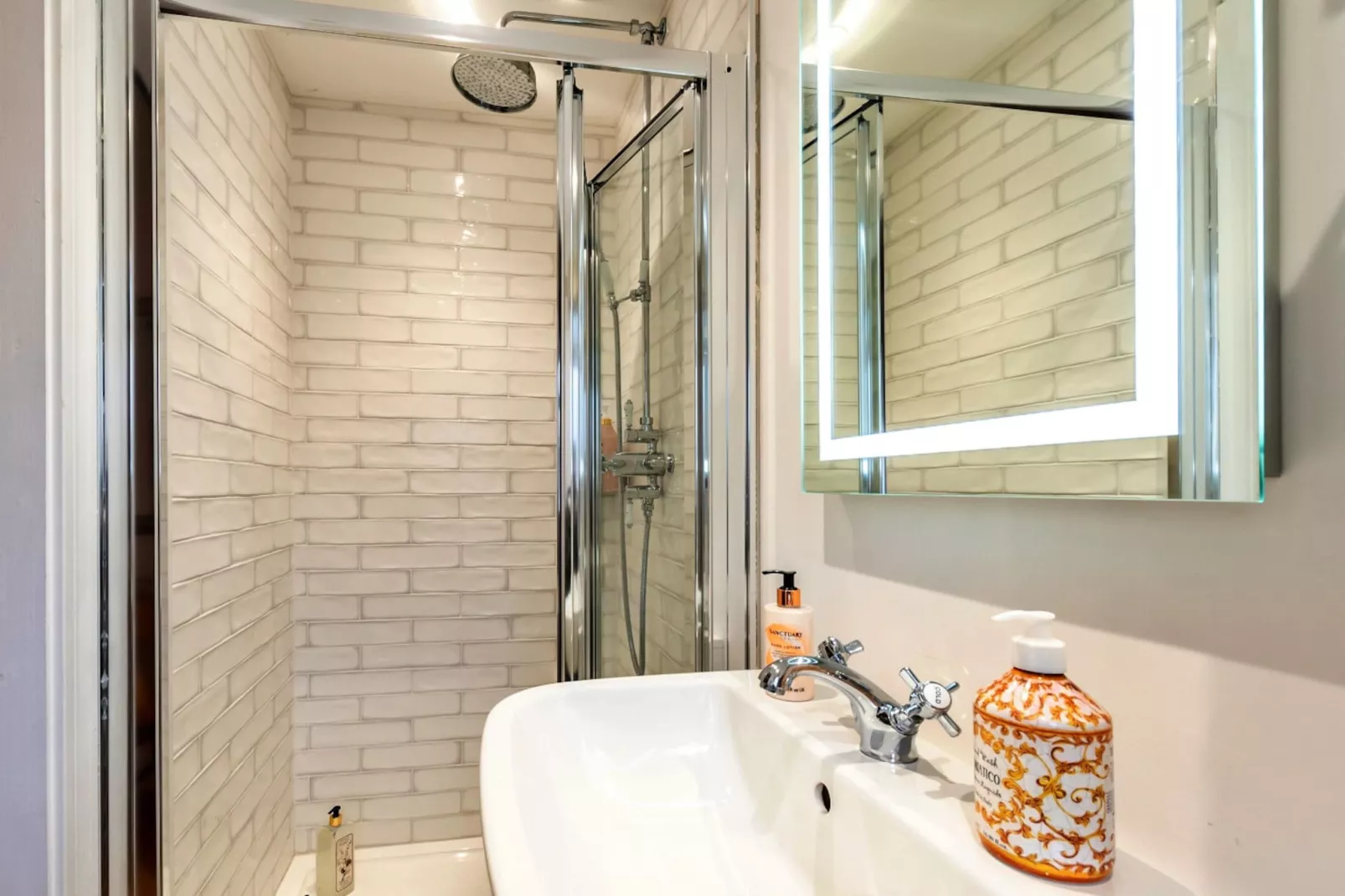 South Downs Lodge-Badezimmer