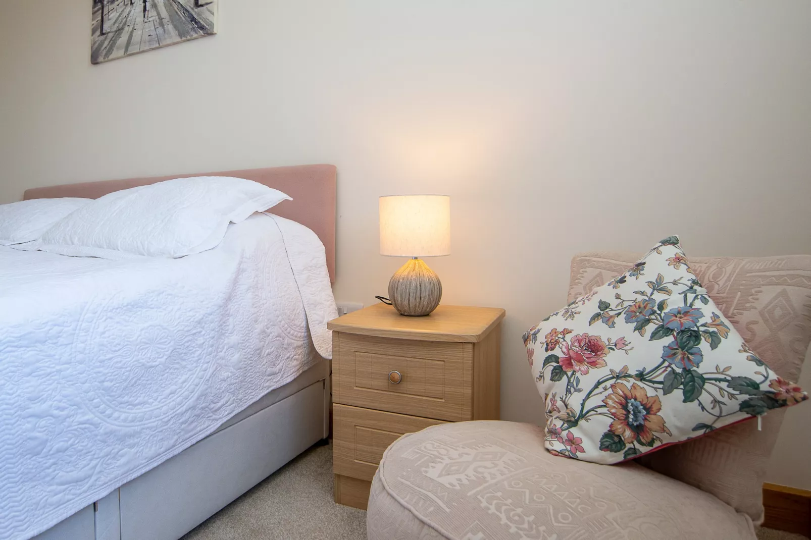 Picton Lodge - Sea Views-Bedroom