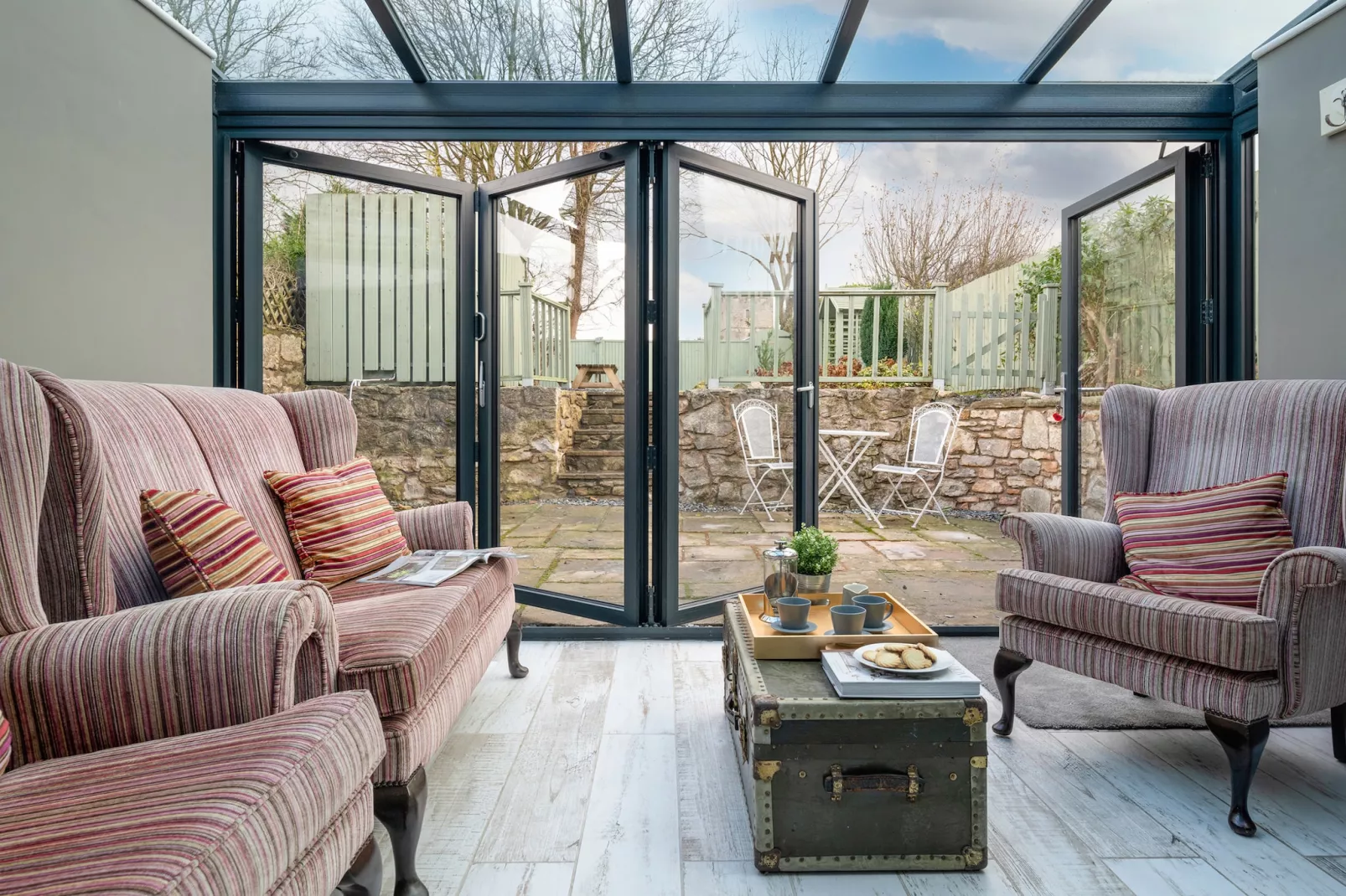 Esmor Cottage-Living room