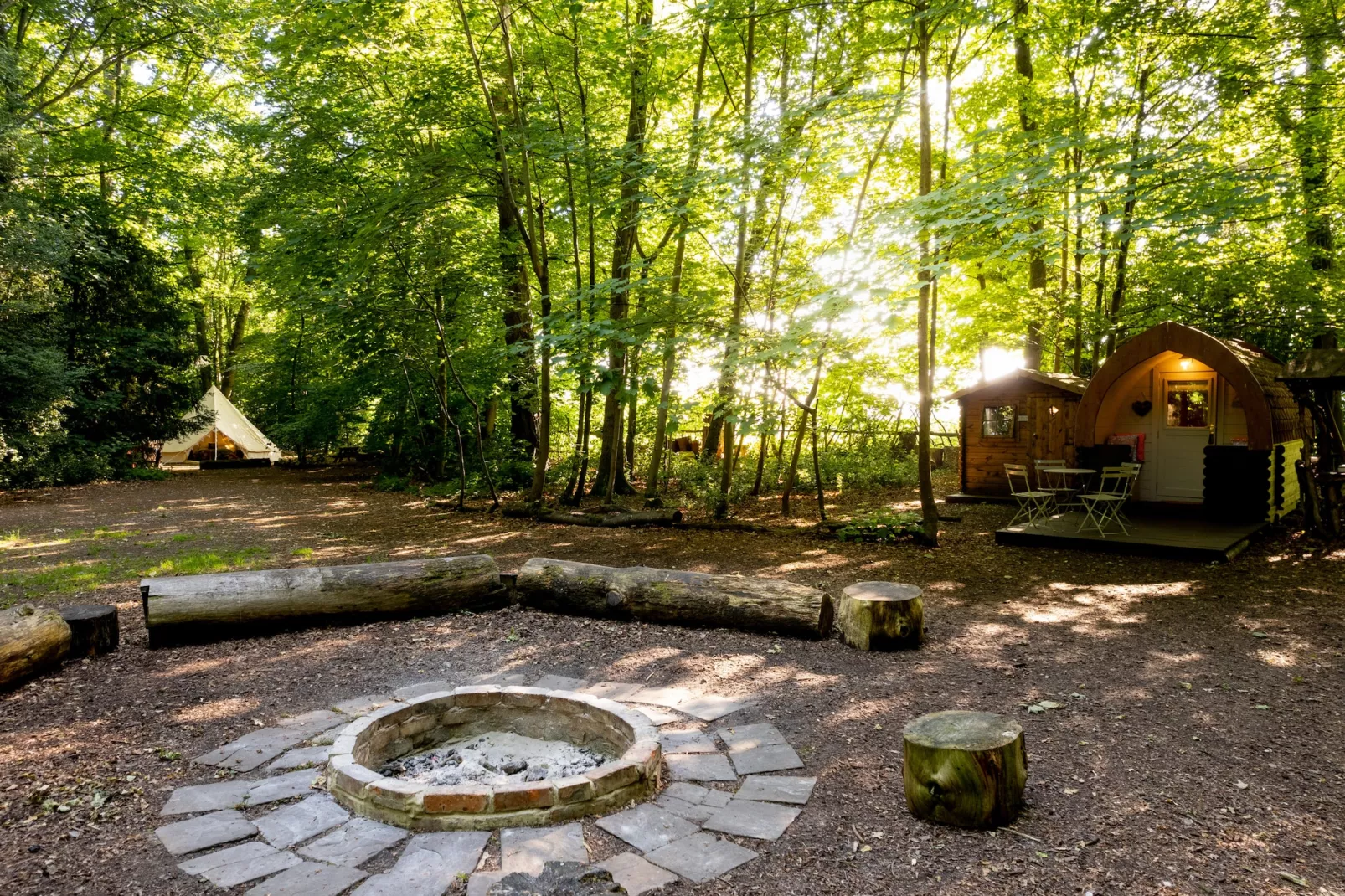 Daisy Glamping Pod-Gardens summer