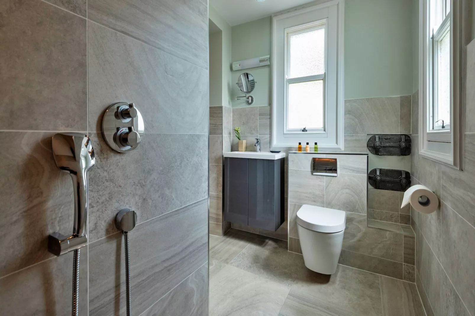 The Old Post Office Apartment 3-Bathroom