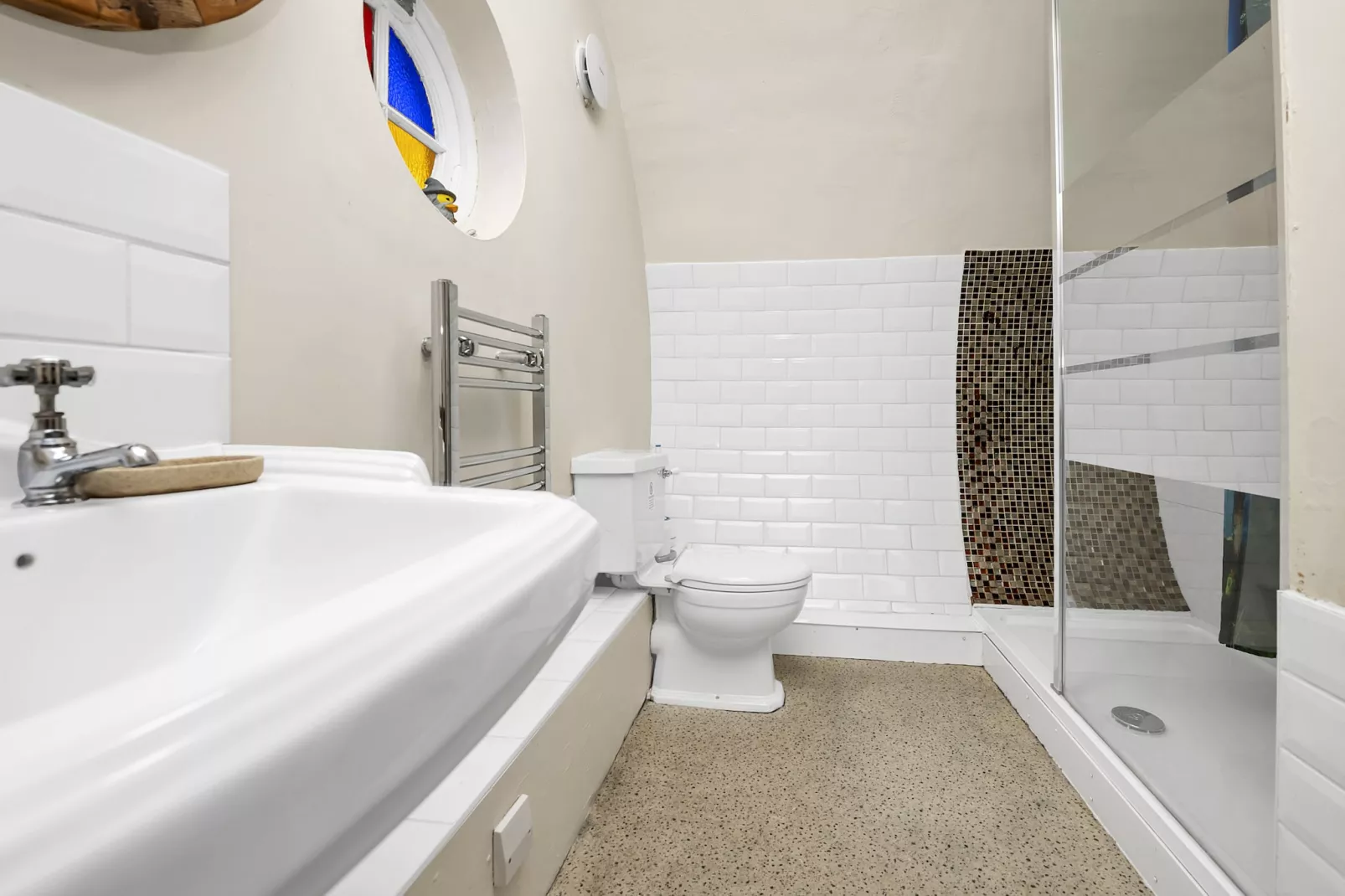 Pod Hollow-Bathroom