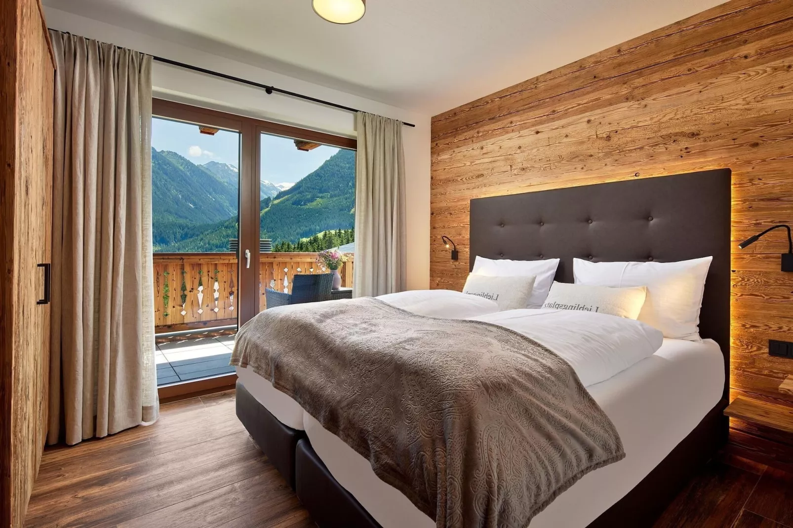 Nationalpark Chalet Gamsspitze-Bedroom