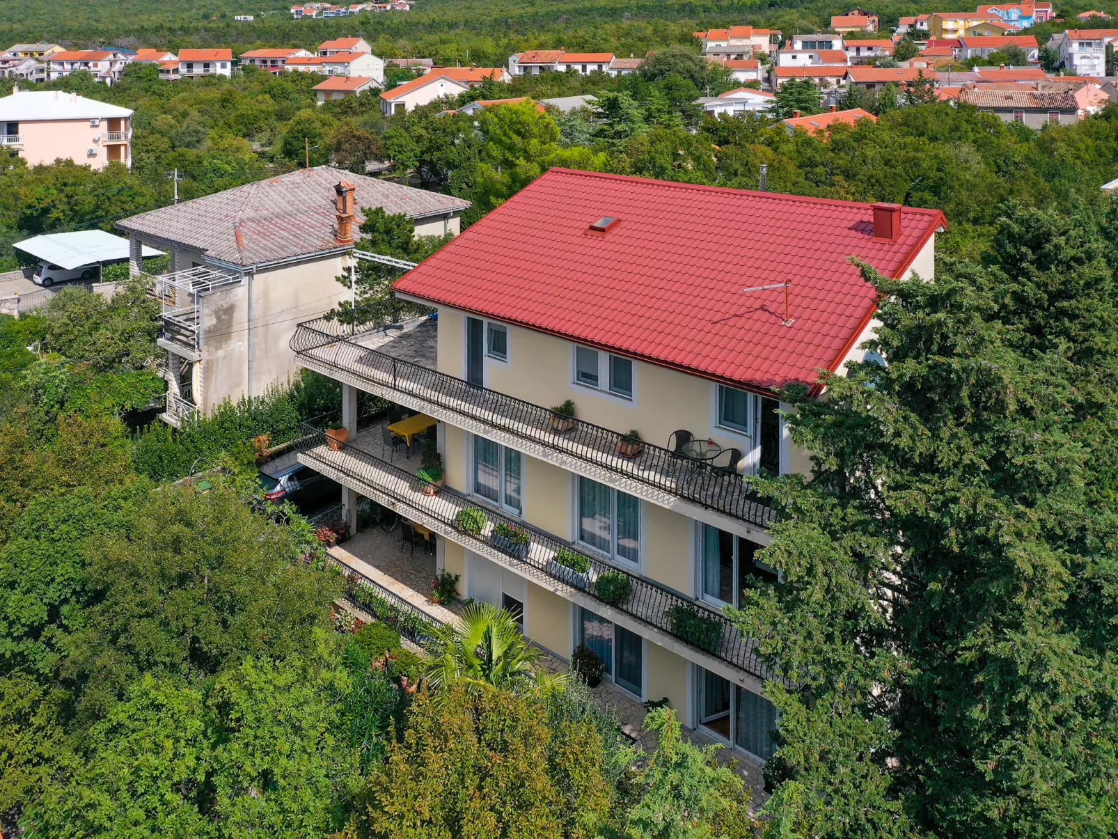 Apartmani Pintar-Outside