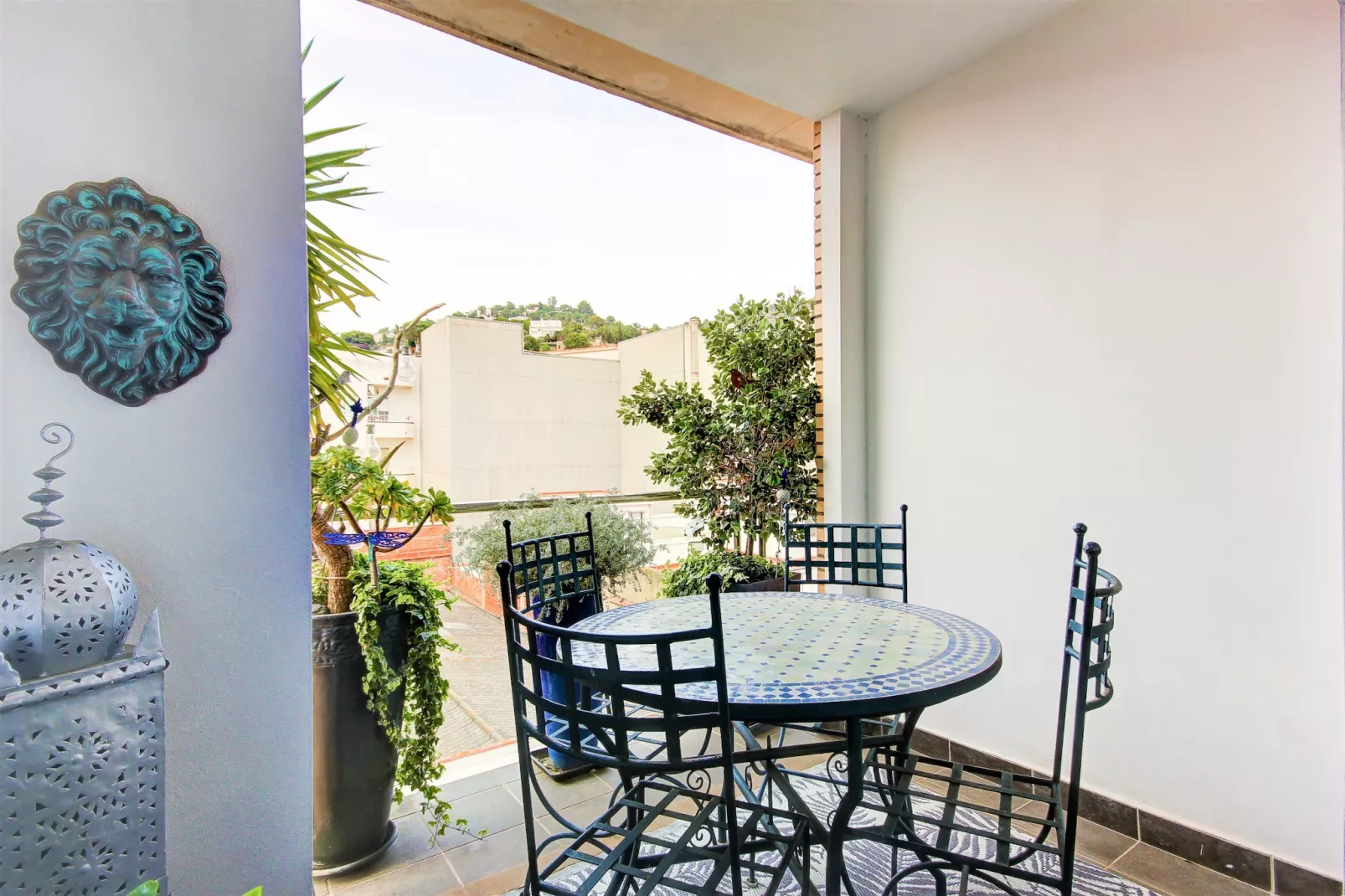EUGENI D'ORS 3 1 Roses-Terrace balcony